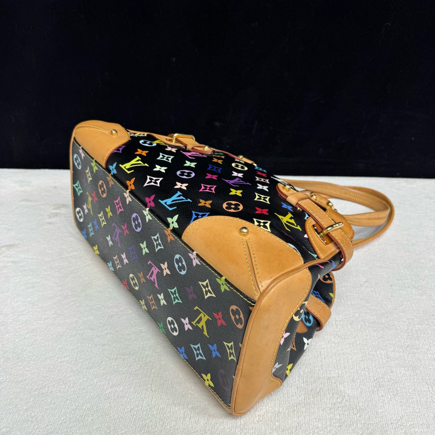 Louis Vuitton - Other - Leather - Multicolour - (medium)