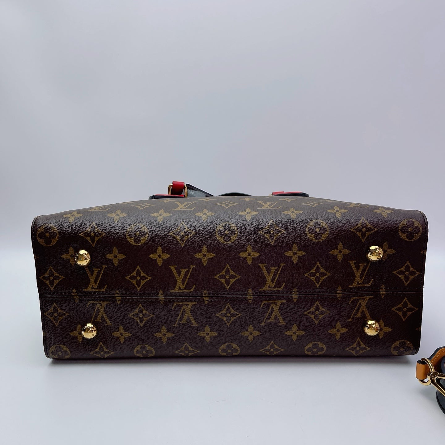 Louis Vuitton - Other - Leather - Multicolour - (medium)