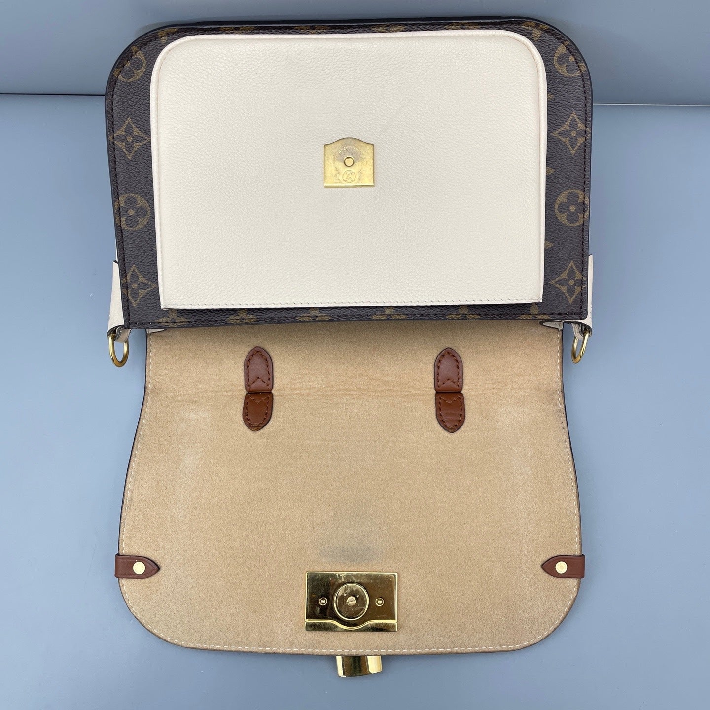 Louis Vuitton - Other - Leather - Multicolour - (Medium)