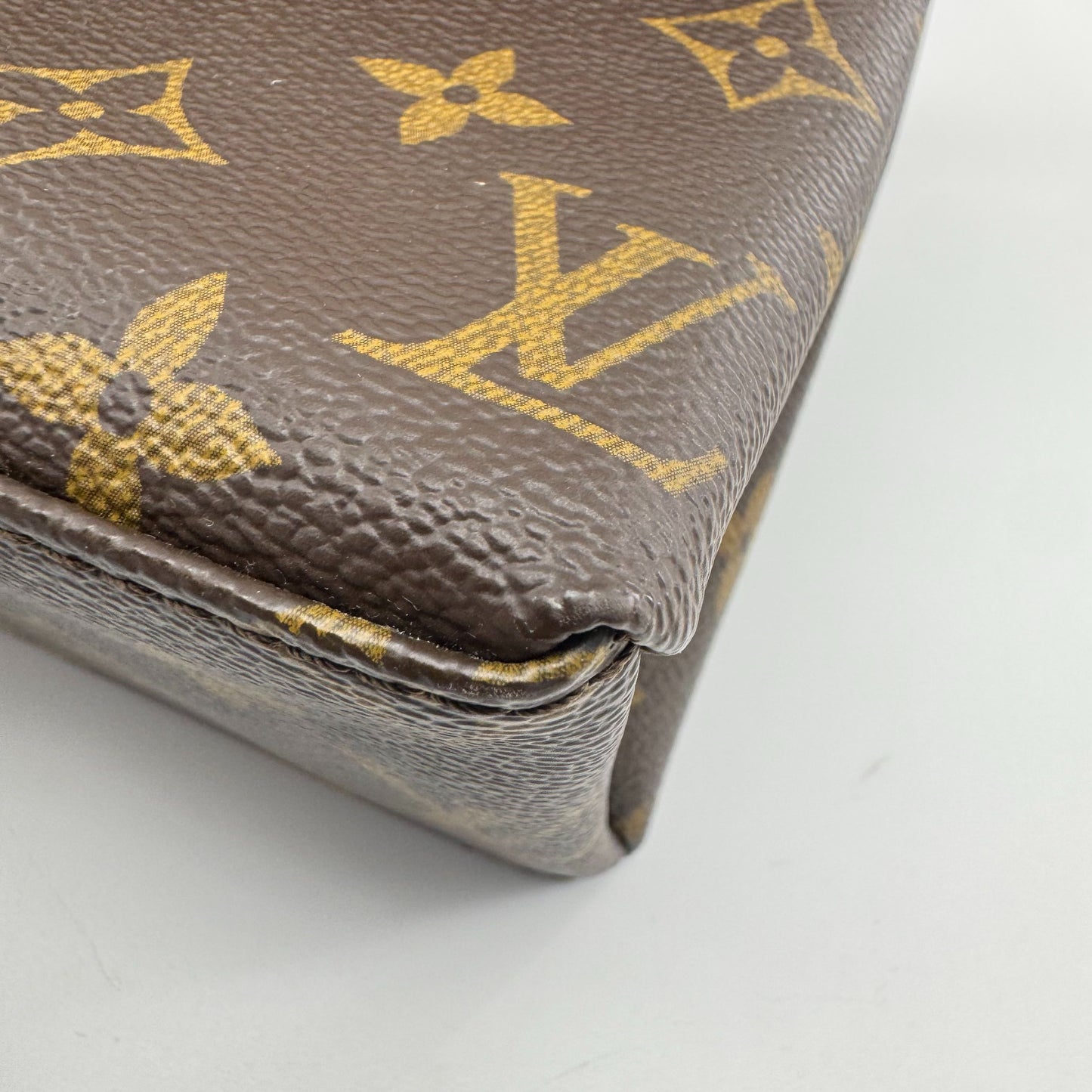 Louis Vuitton - Other - Leather - Multicolour - (medium)