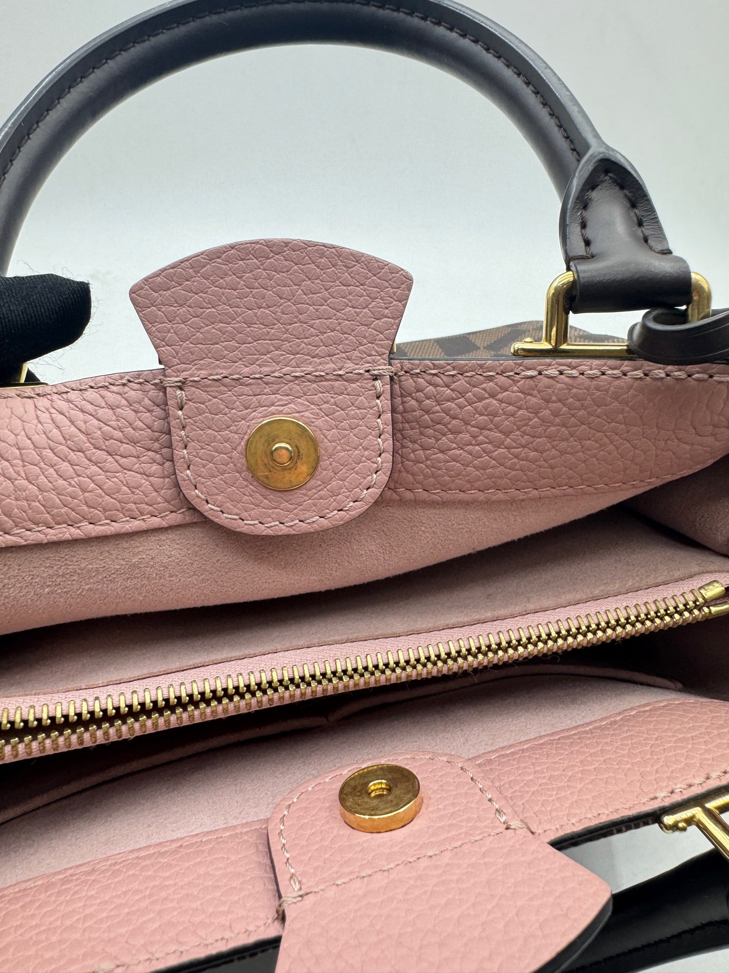 Louis Vuitton - Other - Leather - Multicolour - (medium)