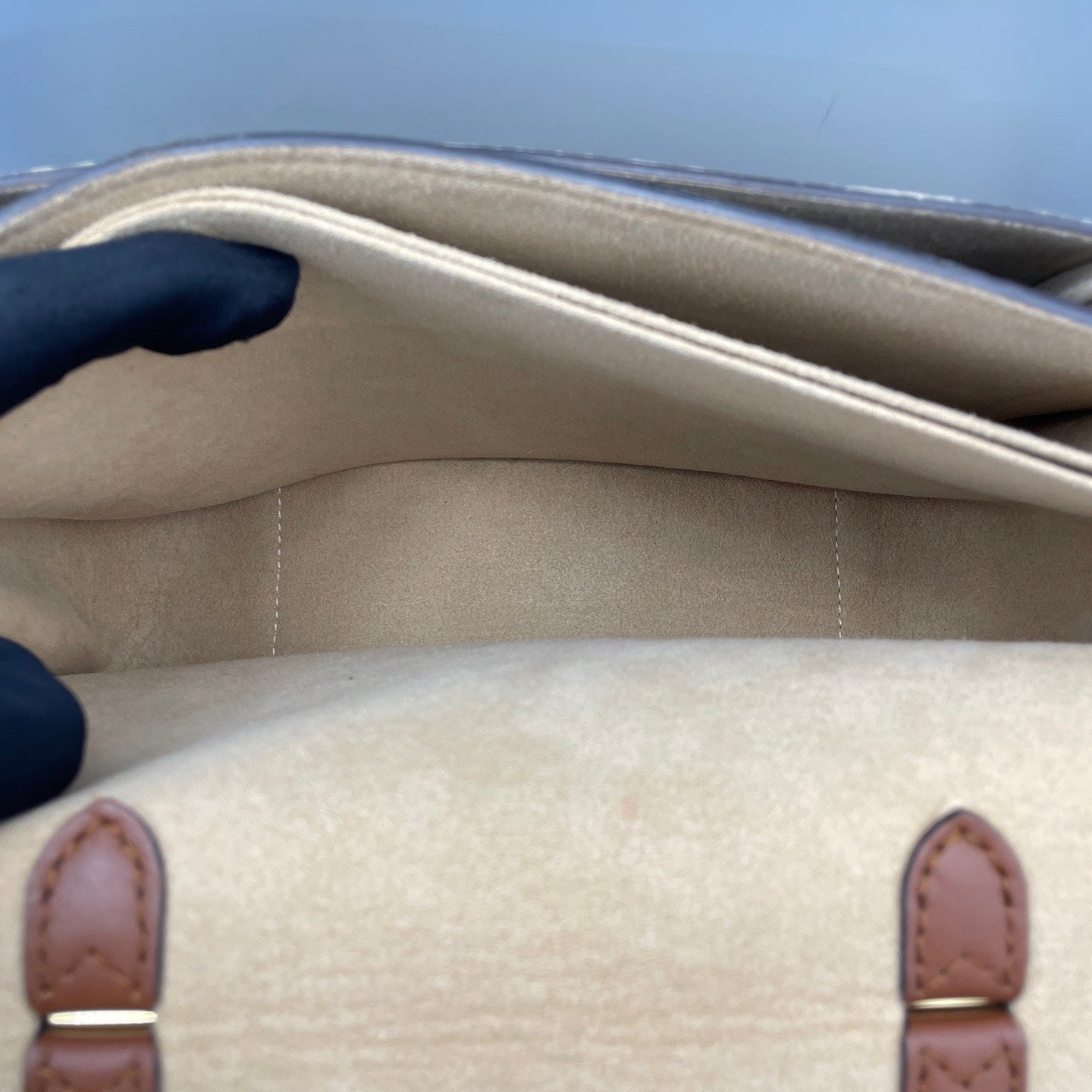 Louis Vuitton - Other - Leather - Multicolour - (Medium)