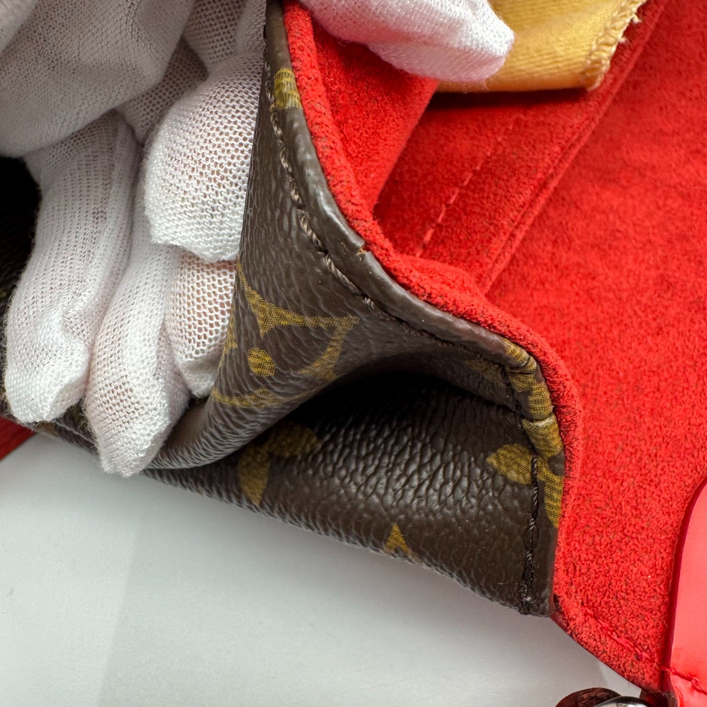 Louis Vuitton - Other - Leather - Multicolour - (medium)