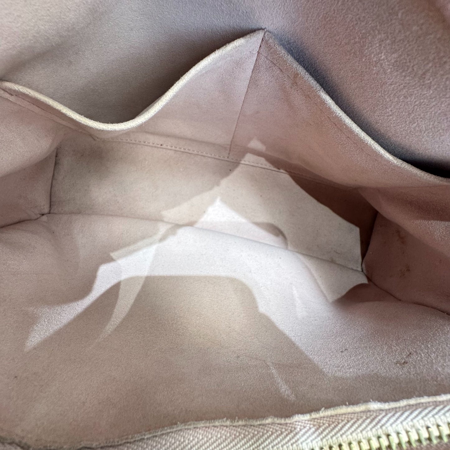 Louis Vuitton - Other - Leather - Multicolour - (medium)
