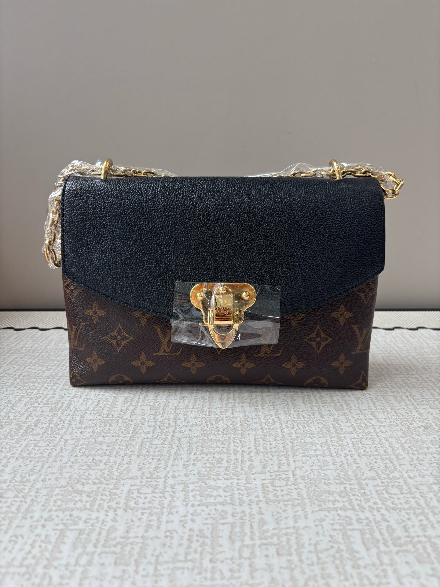 Louis Vuitton - Other - Leather - Multicolour - (Small)