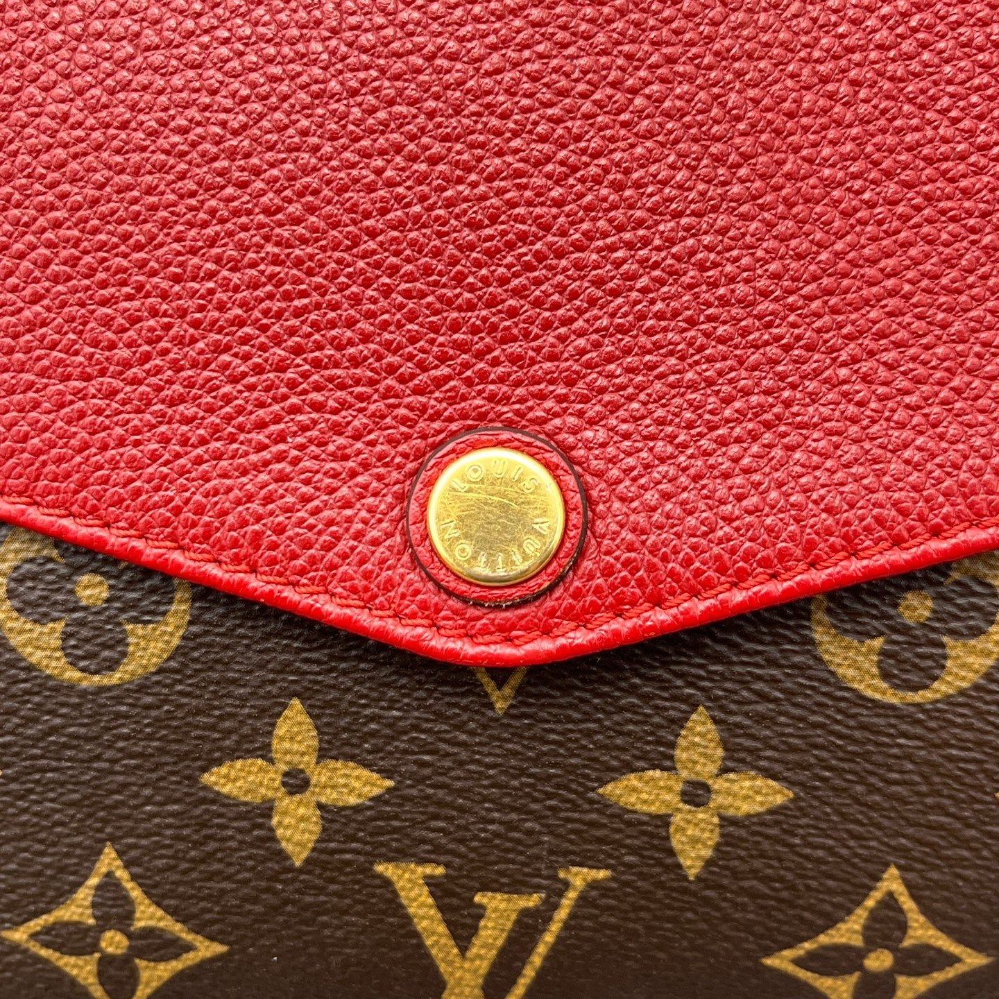 Louis Vuitton - Other - Leather - Multicolour - (small)