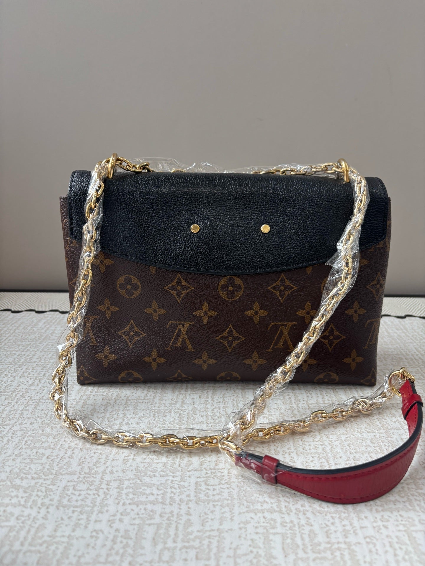 Louis Vuitton - Other - Leather - Multicolour - (Small)