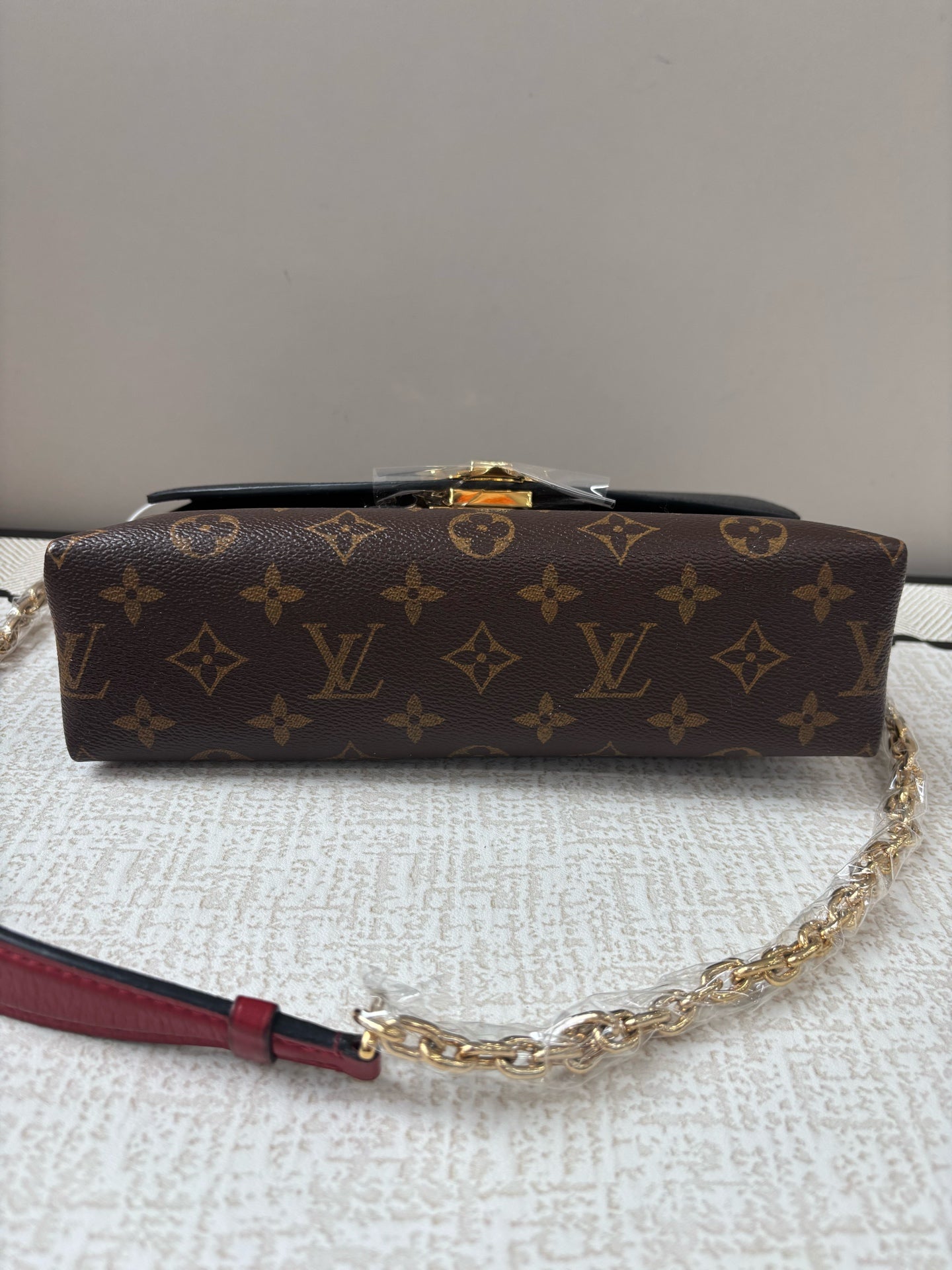 Louis Vuitton - Other - Leather - Multicolour - (Small)