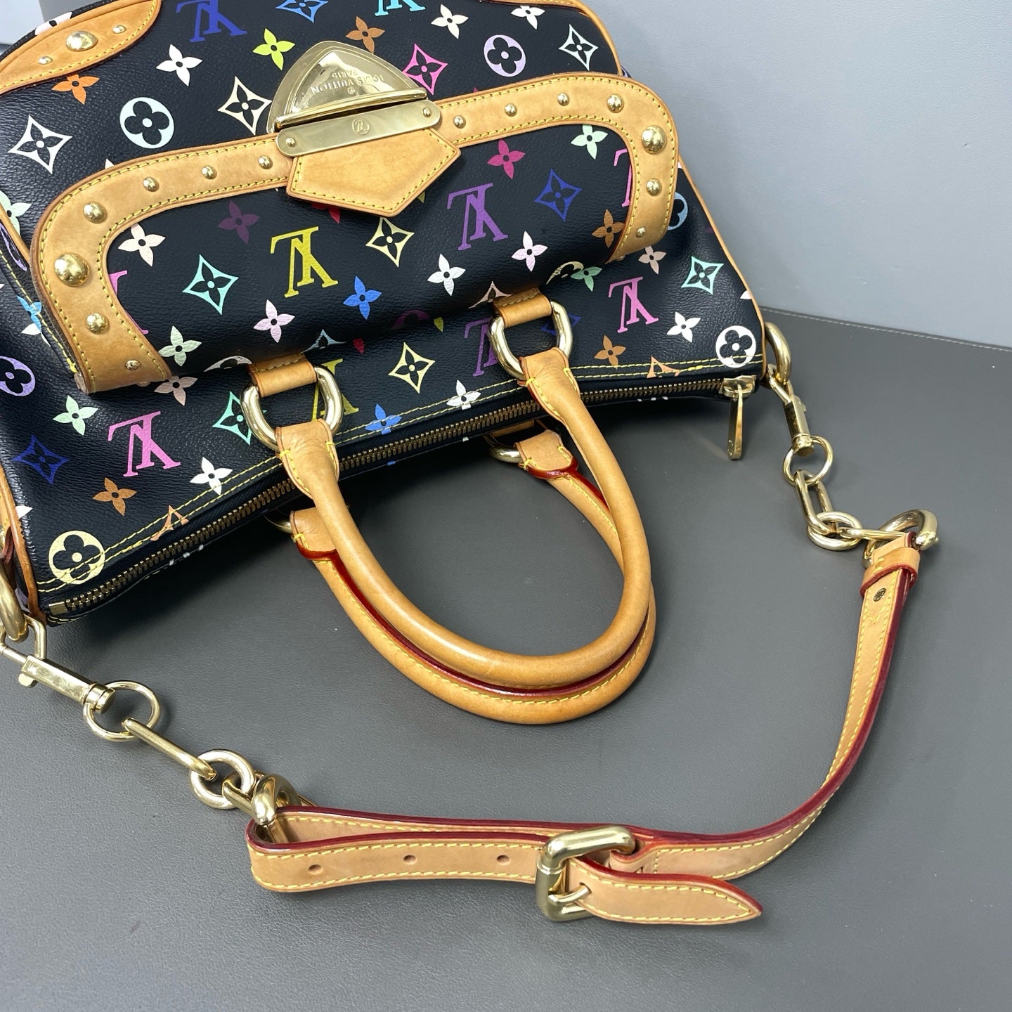 Louis Vuitton - Other - Leather - Multicolour - (small)