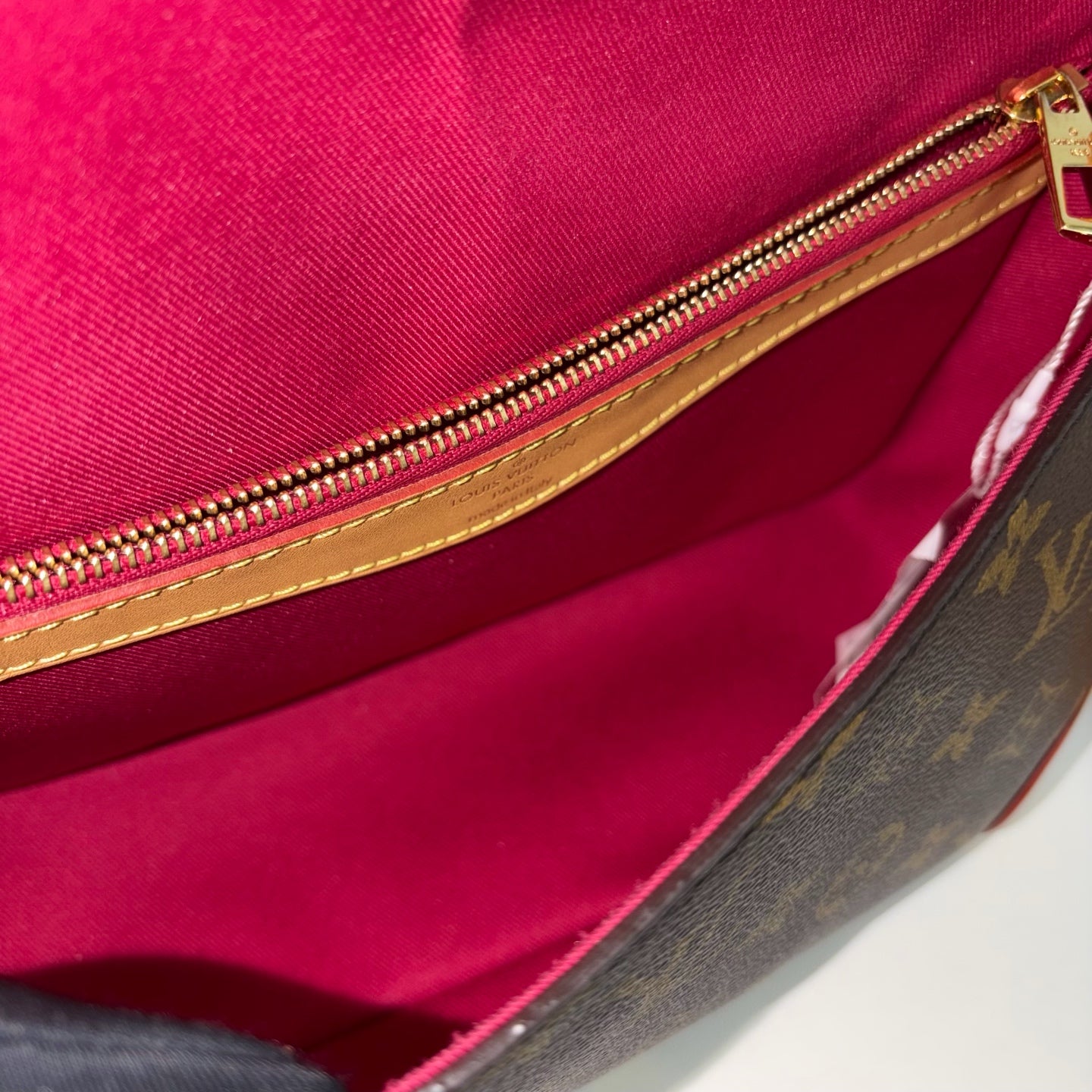 Louis Vuitton - Other - Leather - Multicolour - (small)