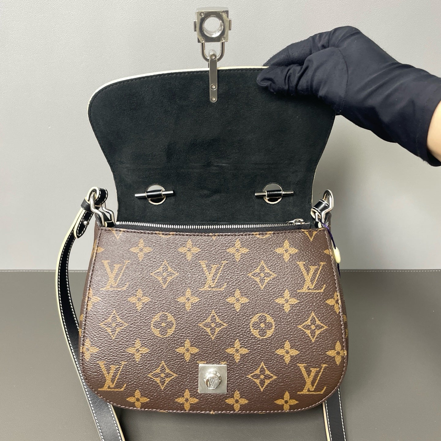 Louis Vuitton - Other - Leather - Multicolour - (Small)