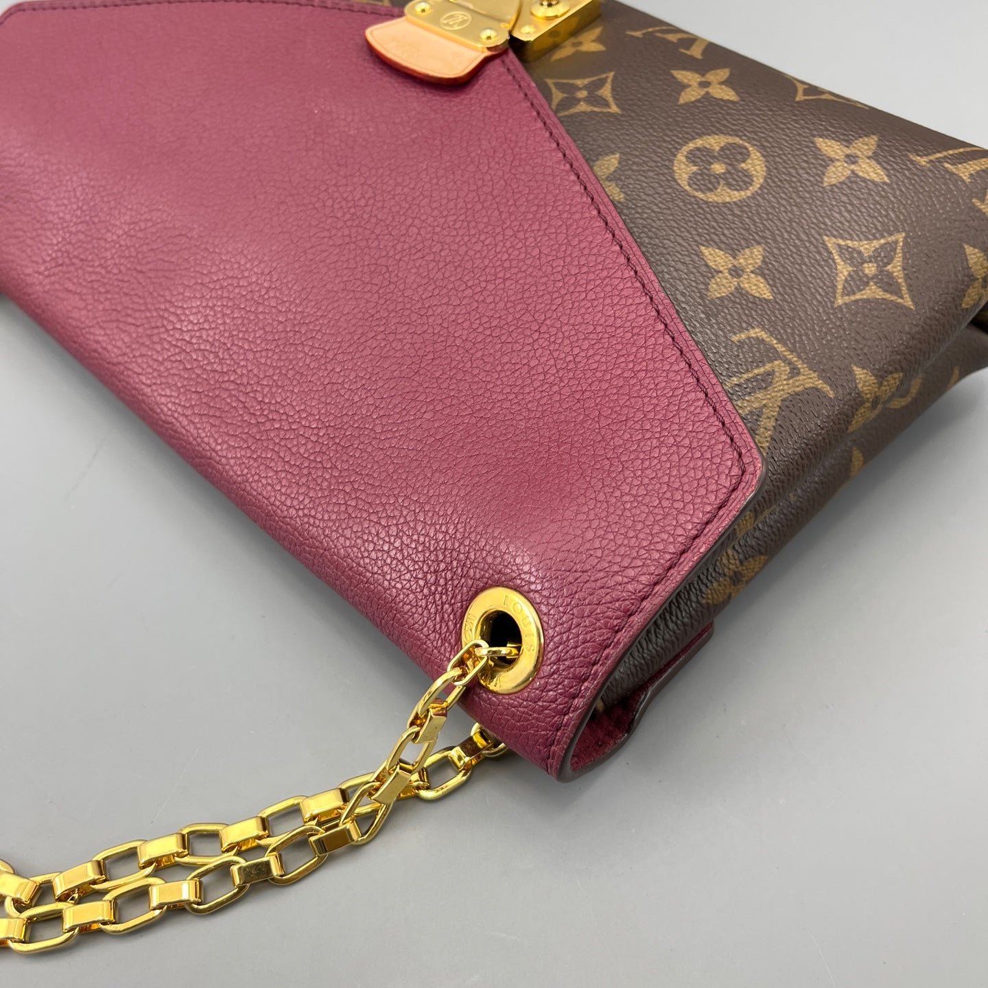 Louis Vuitton - Other - Leather - Multicolour - (small)