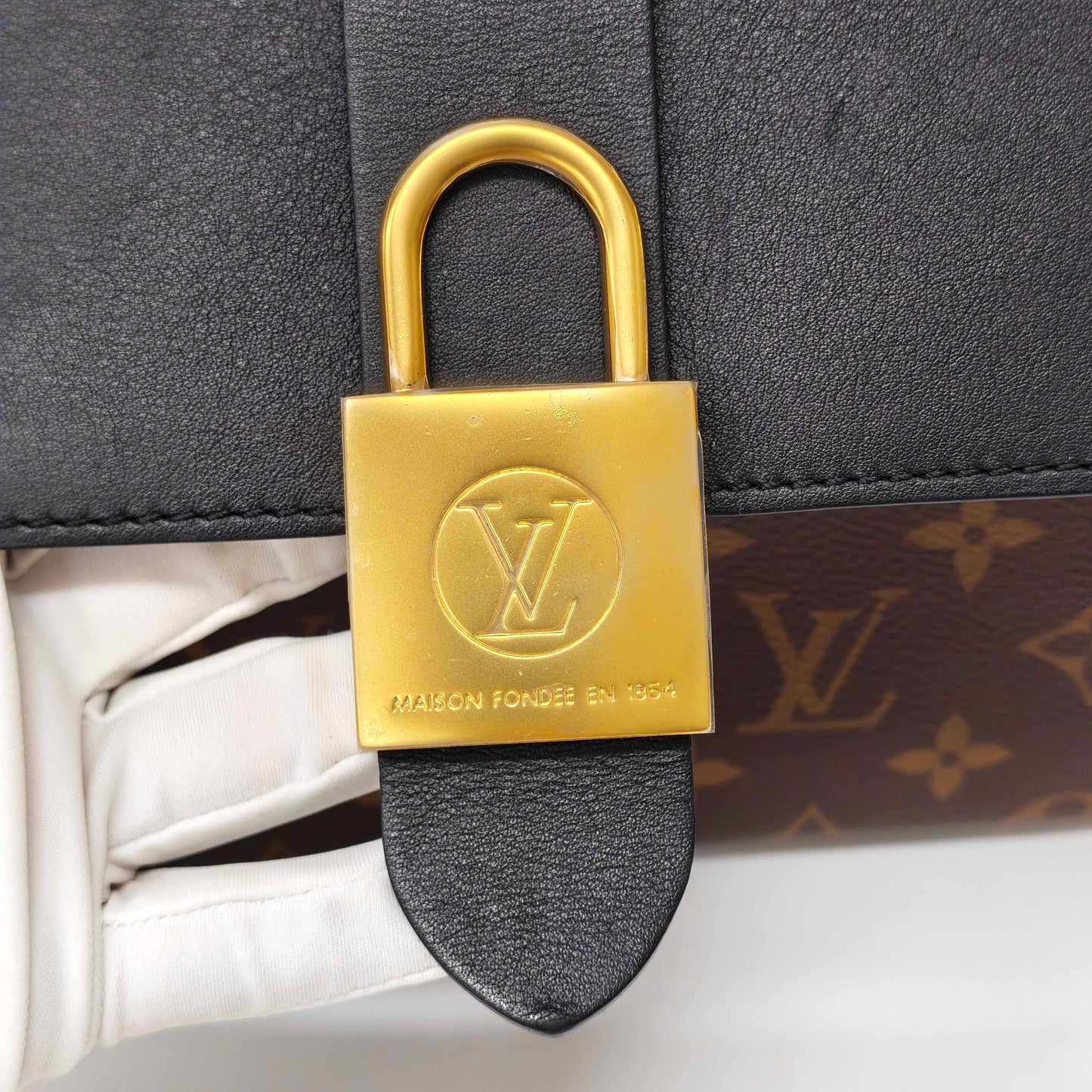 Louis Vuitton - Other - Leather - Multicolour - (small)