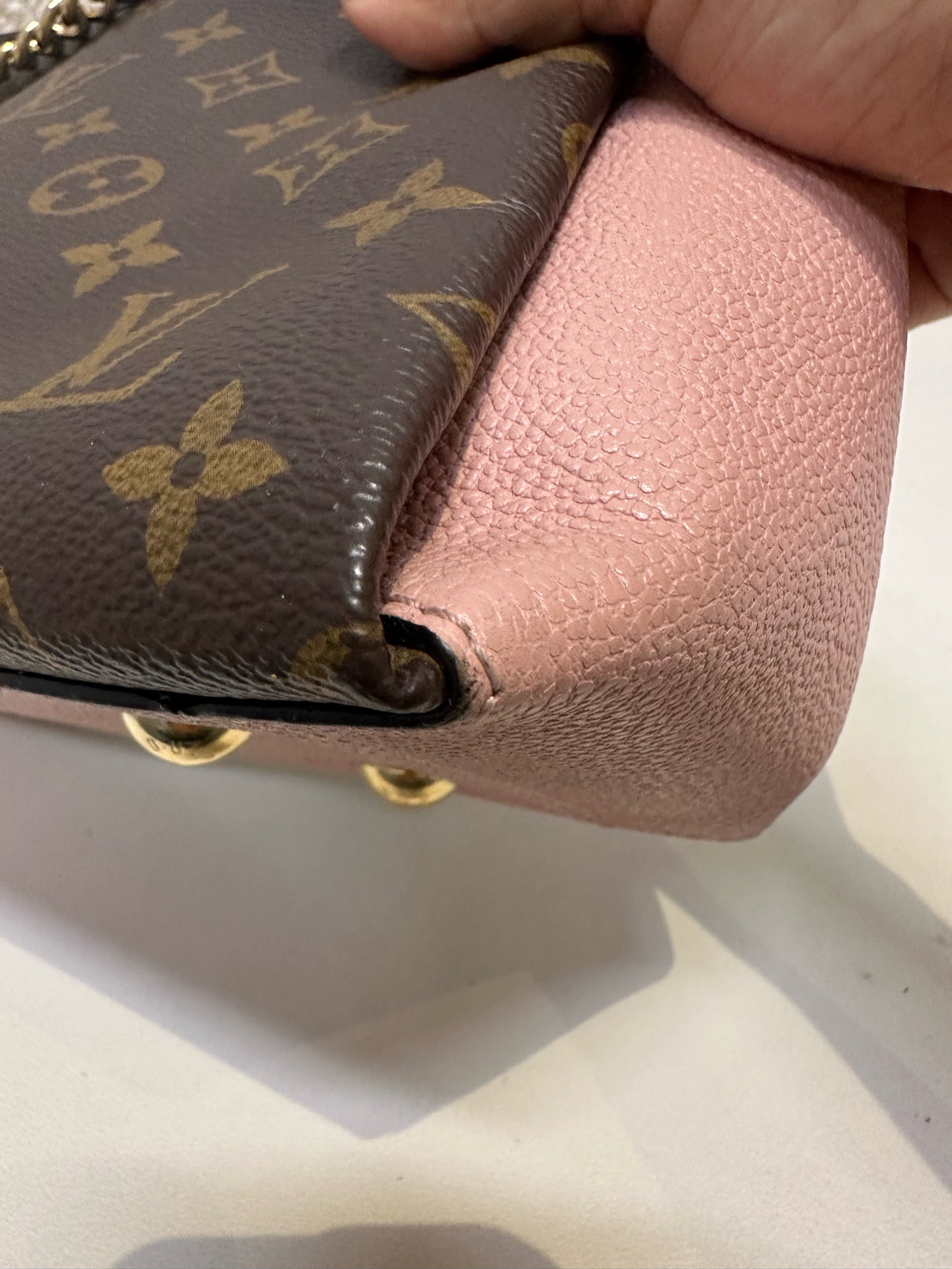 Louis Vuitton - Other - Leather - Multicolour - (small)