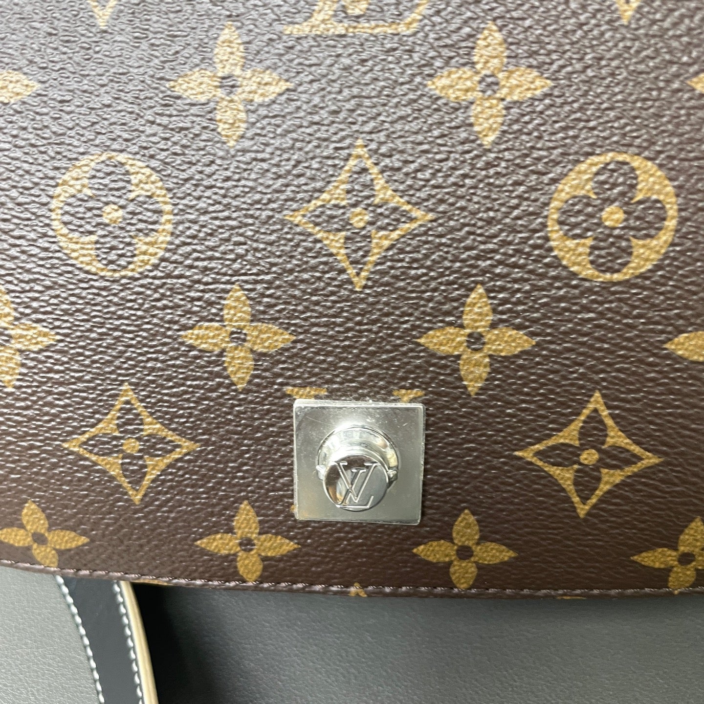 Louis Vuitton - Other - Leather - Multicolour - (Small)