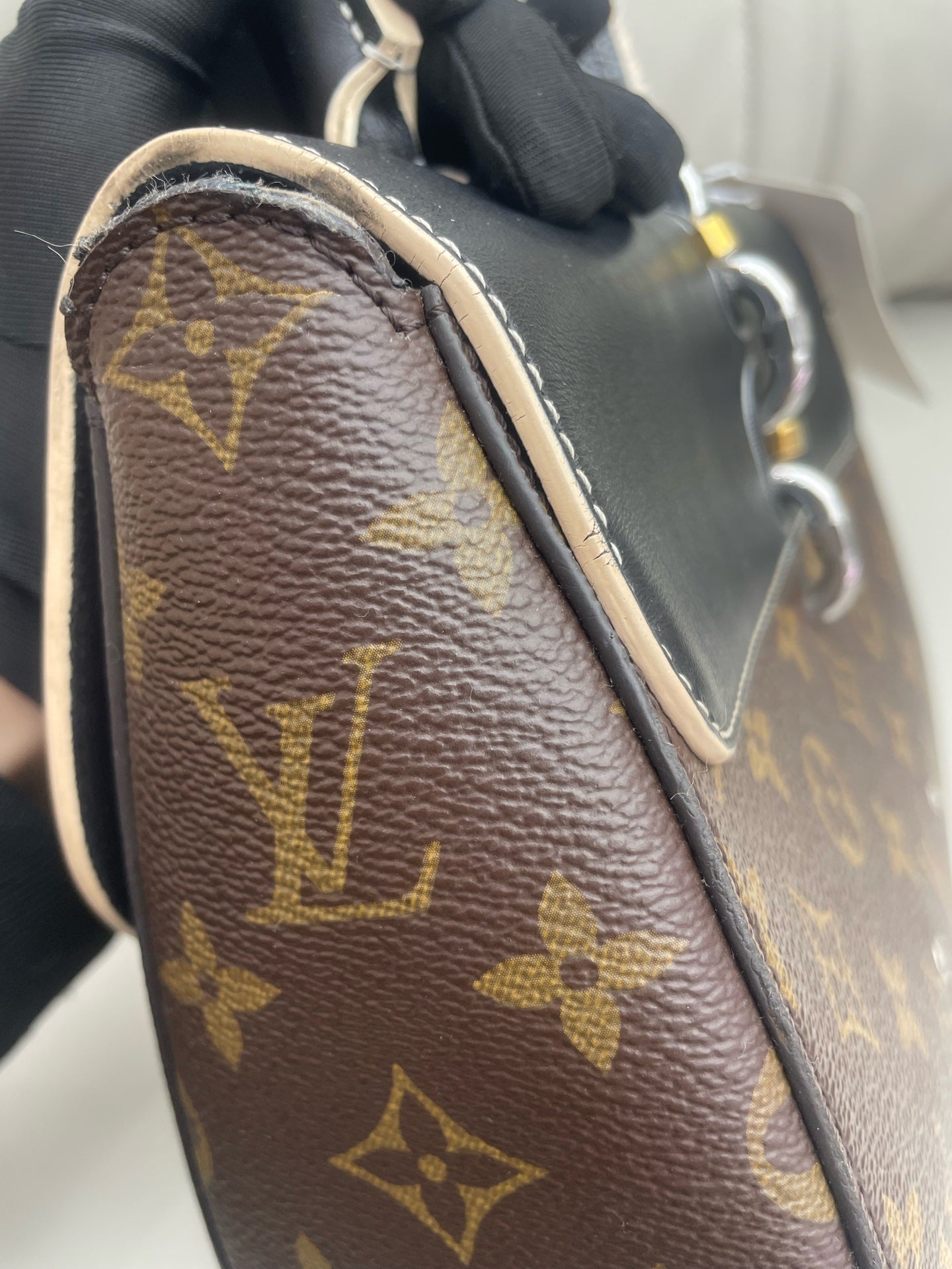 Louis Vuitton - Other - Leather - Multicolour - (small)