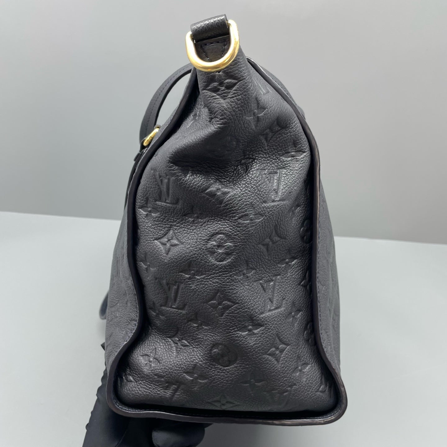 Louis Vuitton - Other - Leather - Navy - (Large)
