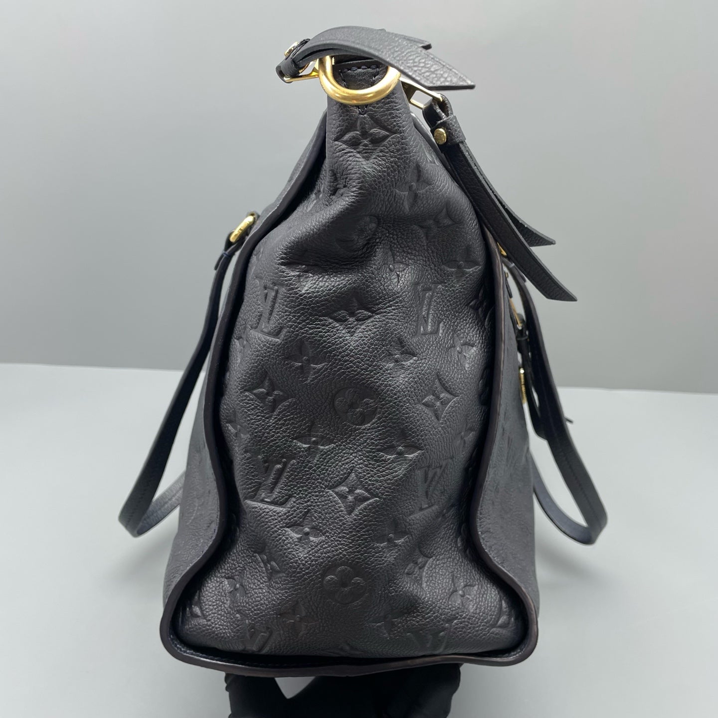Louis Vuitton - Other - Leather - Navy - (Large)