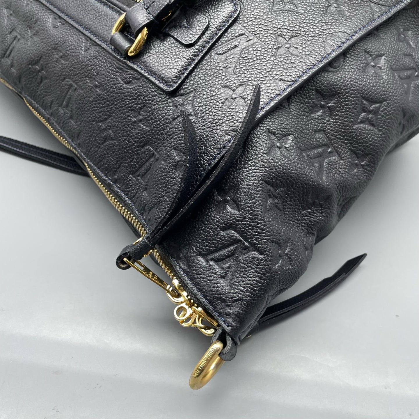 Louis Vuitton - Other - Leather - Navy - (Large)