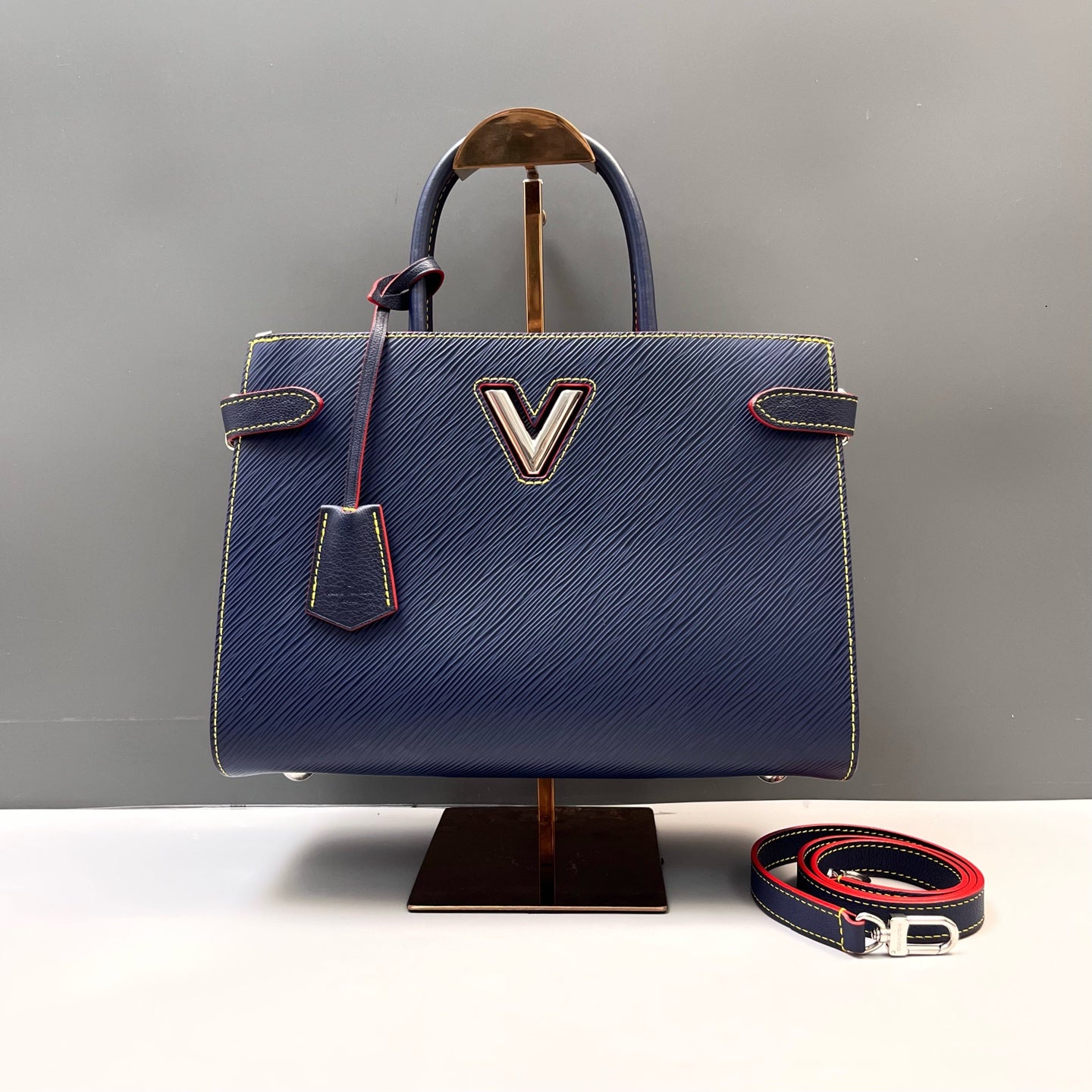 Louis Vuitton - Other - Leather - Navy - (medium)