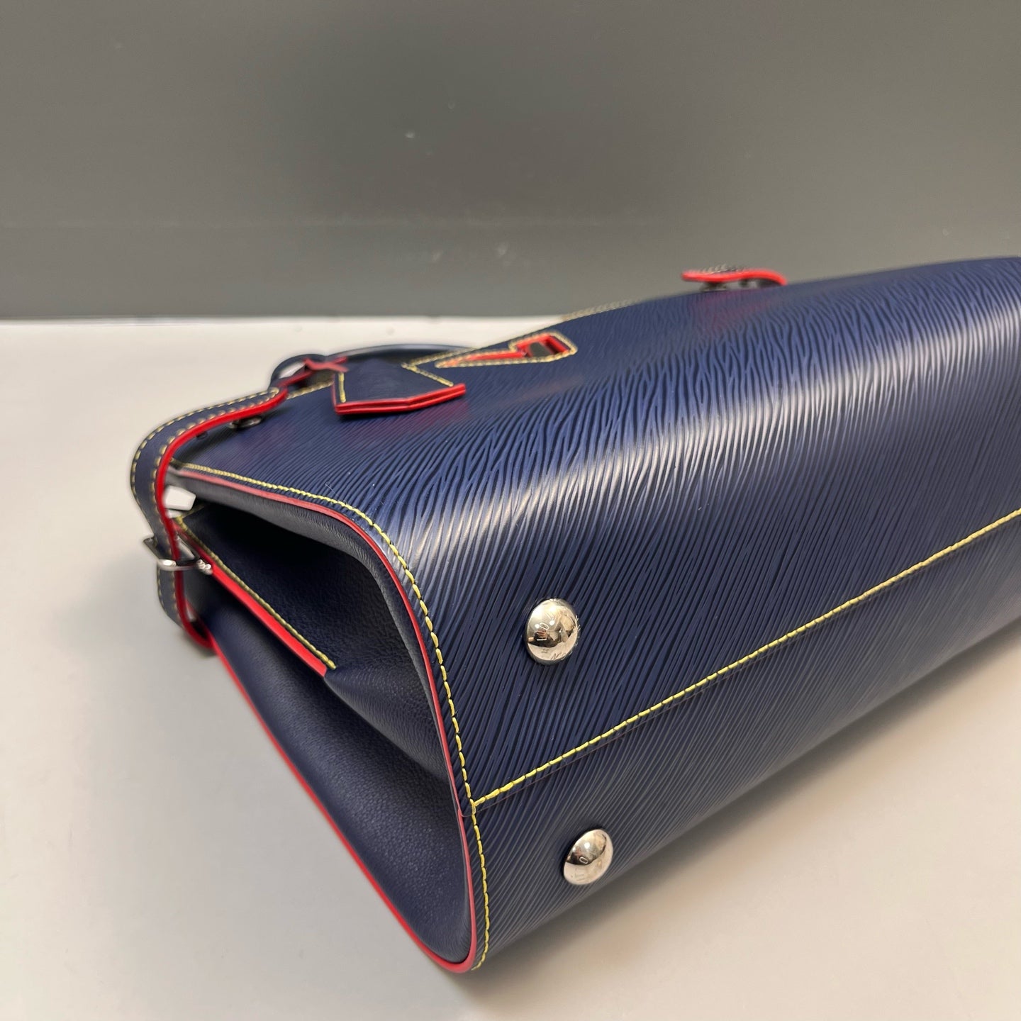 Louis Vuitton - Other - Leather - Navy - (medium)