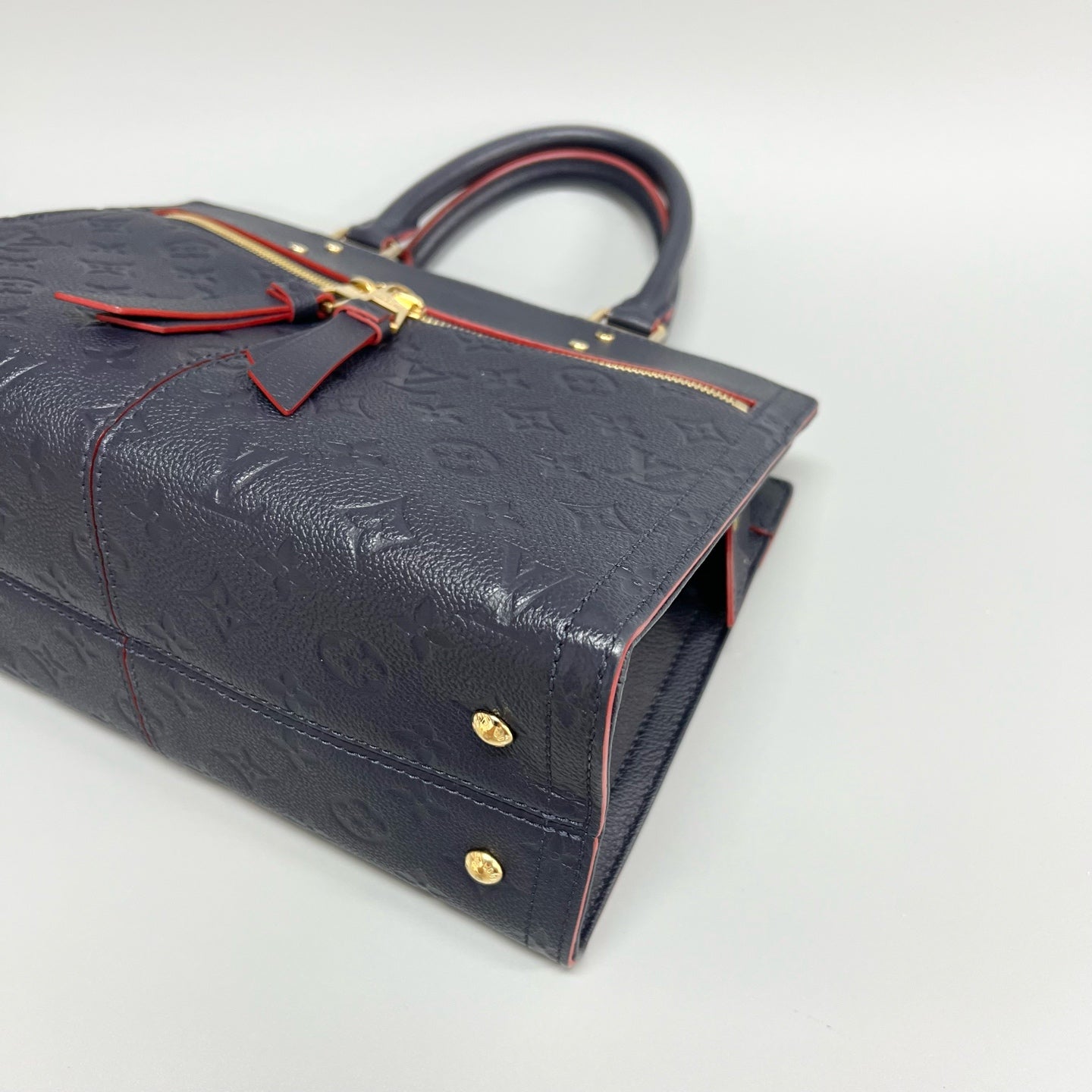 Louis Vuitton - Other - Leather - Navy - (medium)