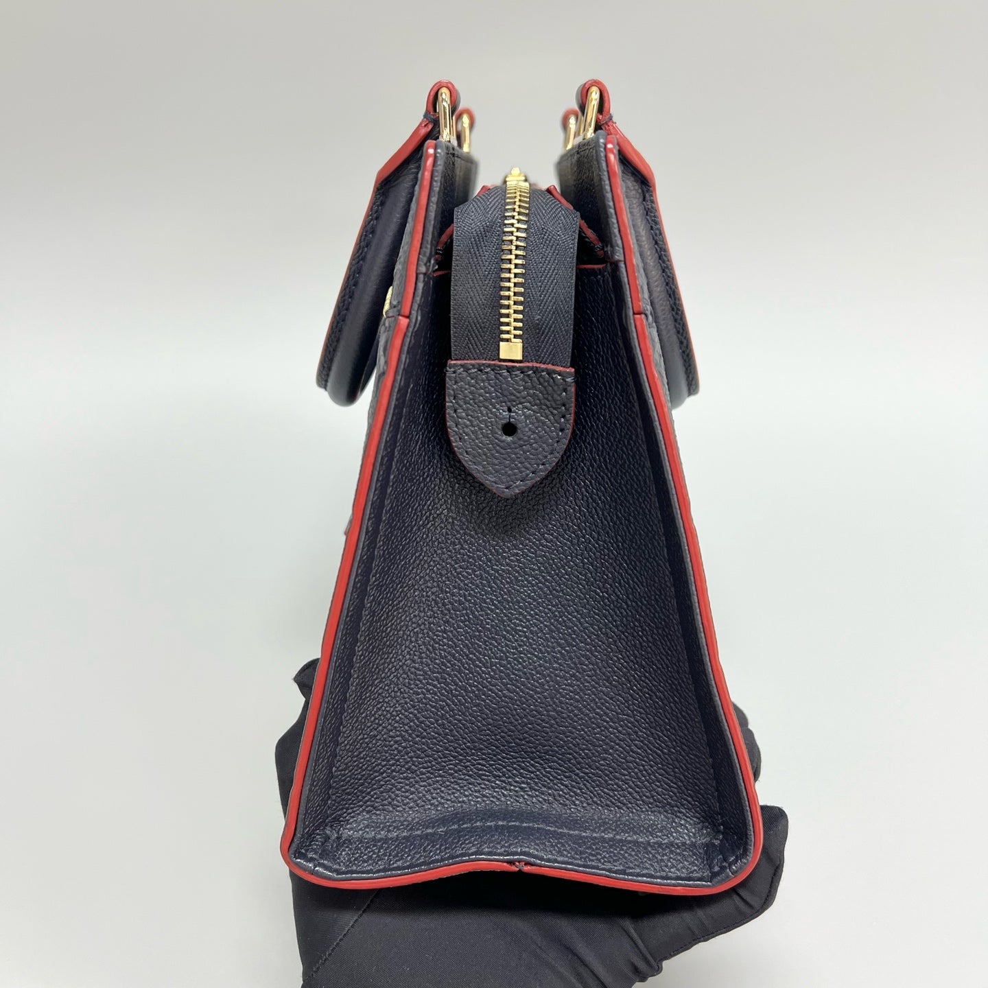 Louis Vuitton - Other - Leather - Navy - (medium)