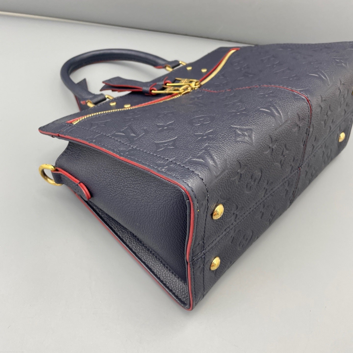 Louis Vuitton - Other - Leather - Navy - (medium)
