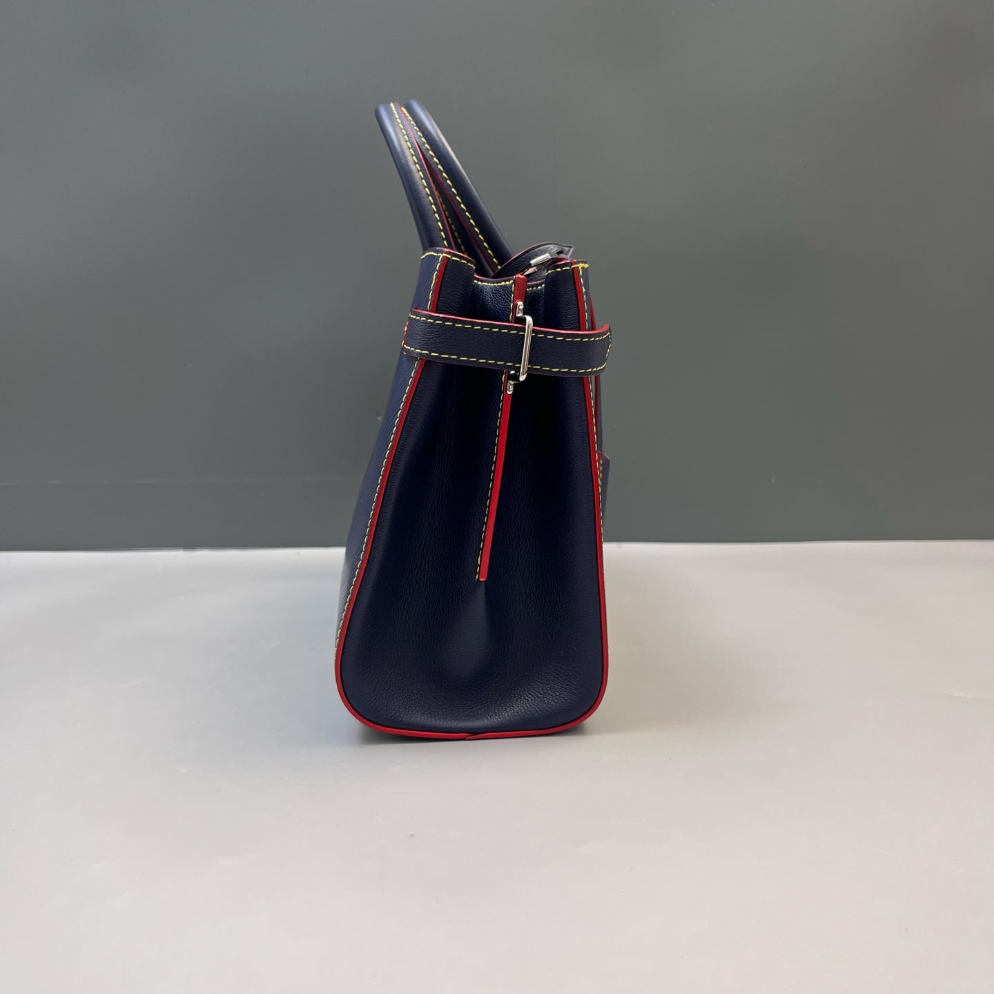 Louis Vuitton - Other - Leather - Navy - (medium)
