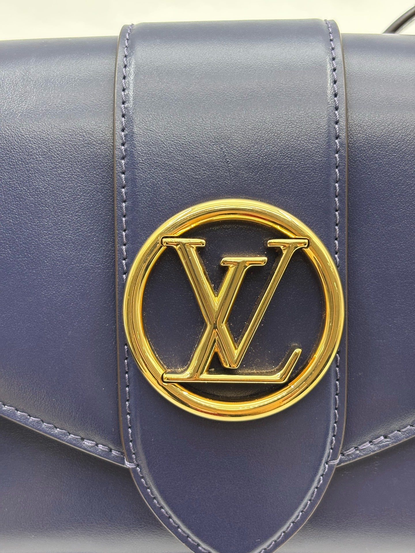 Louis Vuitton - Other - Leather - Navy - (medium)