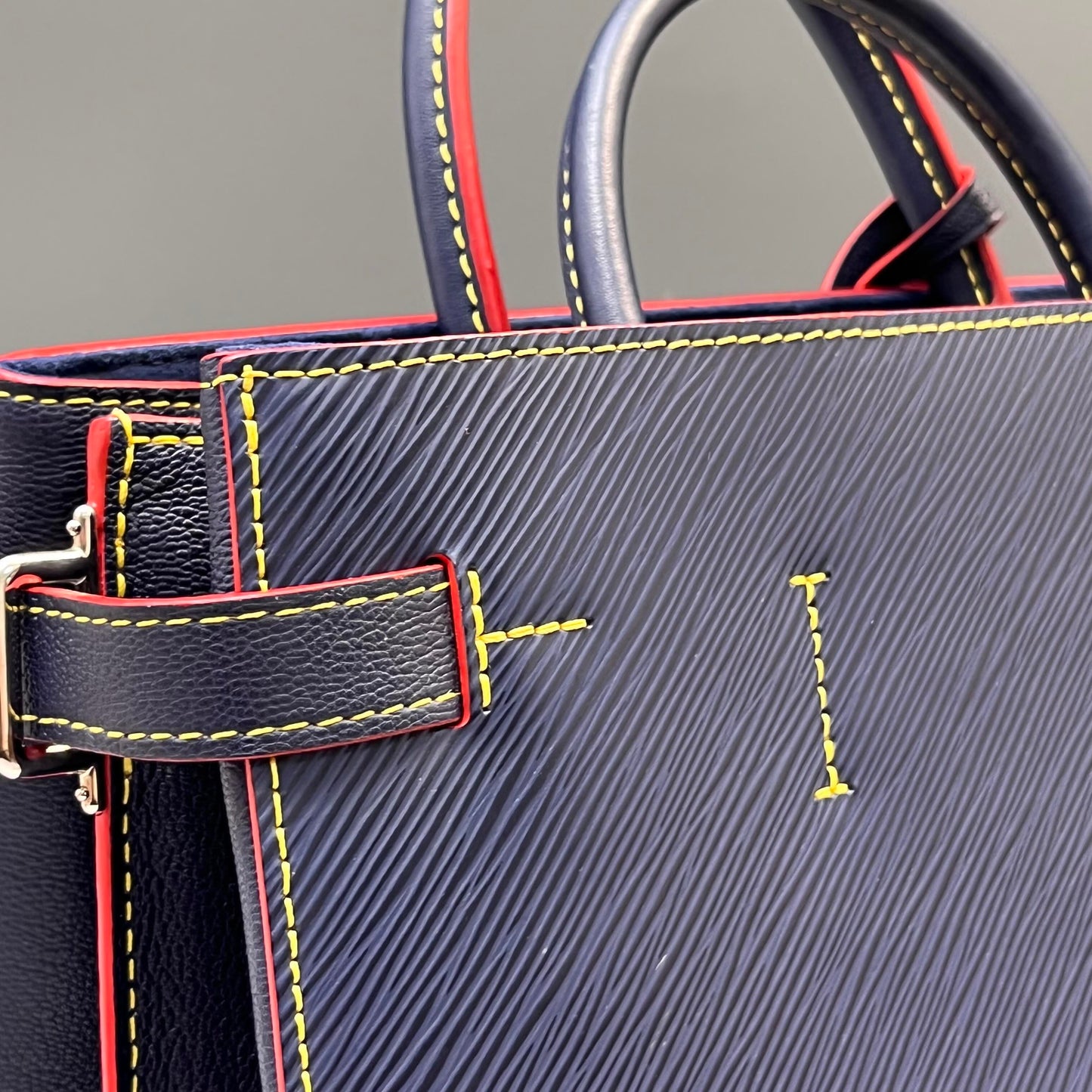 Louis Vuitton - Other - Leather - Navy - (medium)