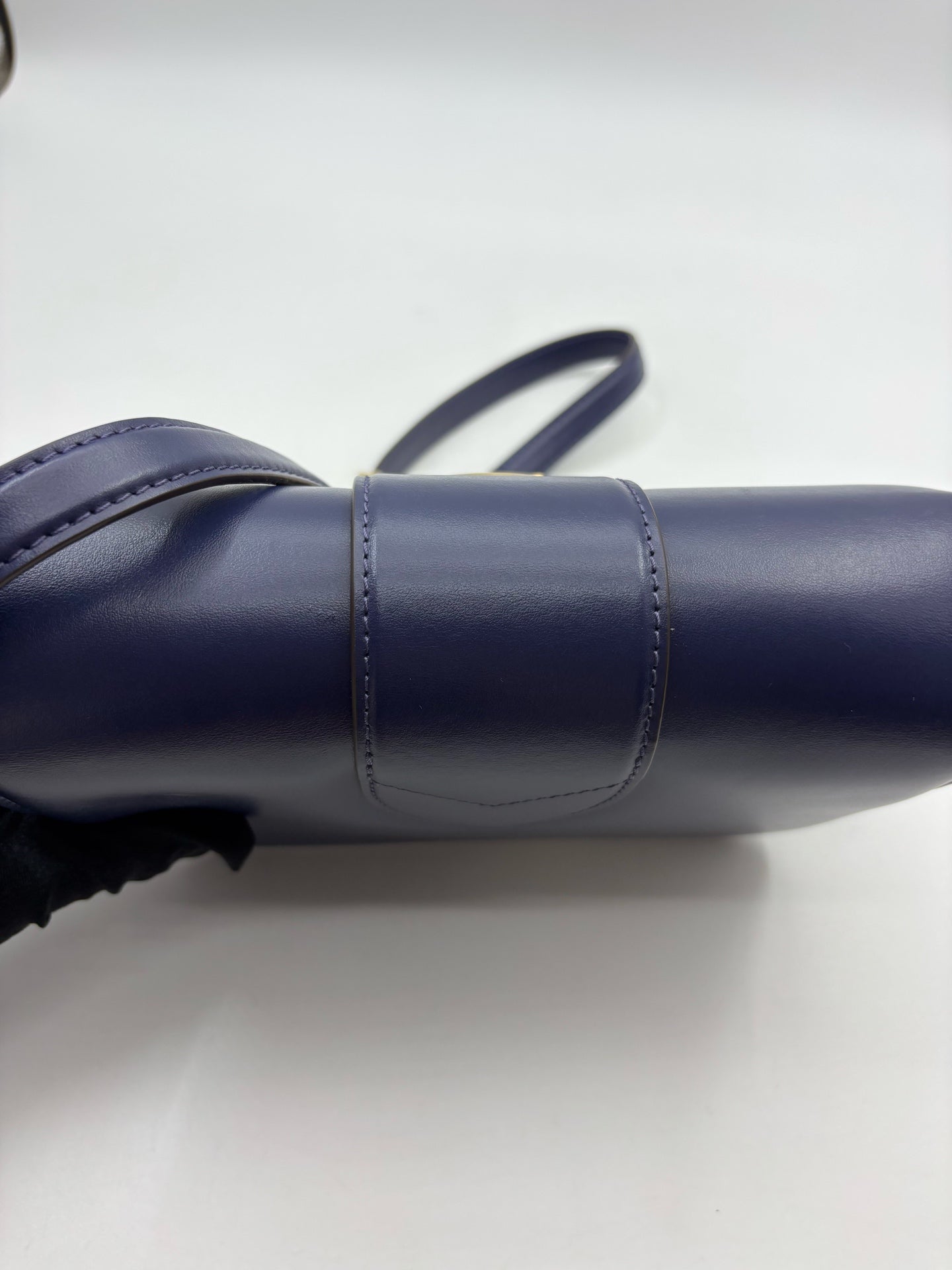 Louis Vuitton - Other - Leather - Navy - (medium)