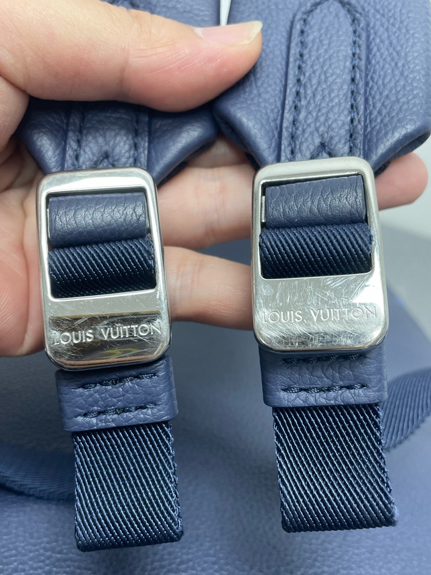 Louis Vuitton - Other - Leather - Navy - (medium)