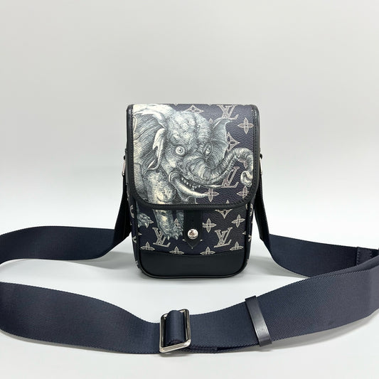Louis Vuitton - Other - Leather - Navy - (mini)