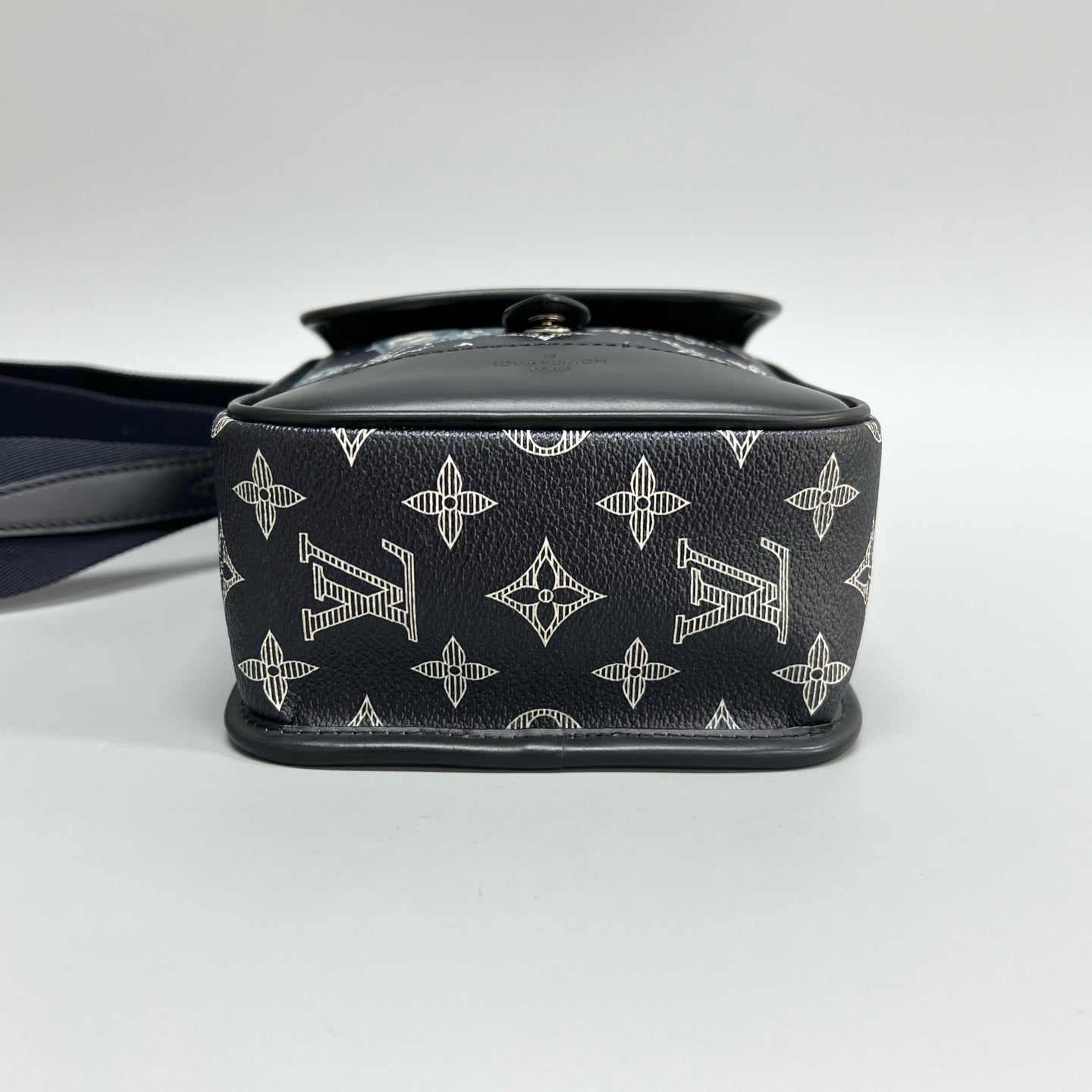 Louis Vuitton - Other - Leather - Navy - (mini)