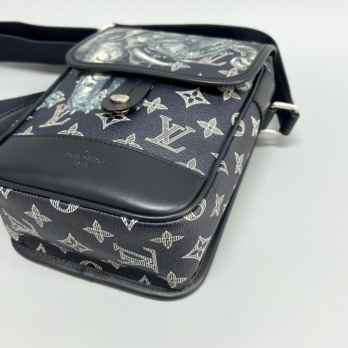 Louis Vuitton - Other - Leather - Navy - (mini)