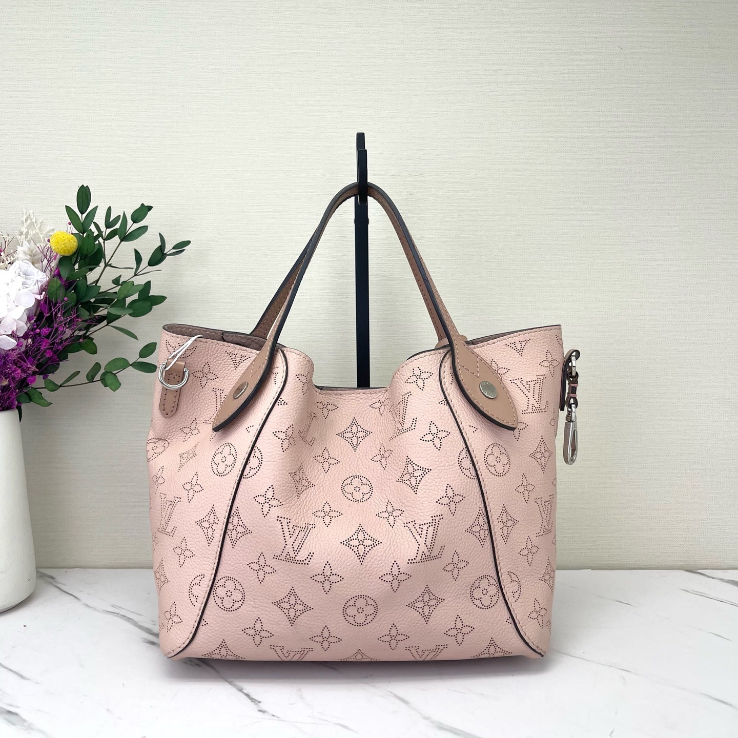 Louis Vuitton - Other - Leather - Pink - (medium)