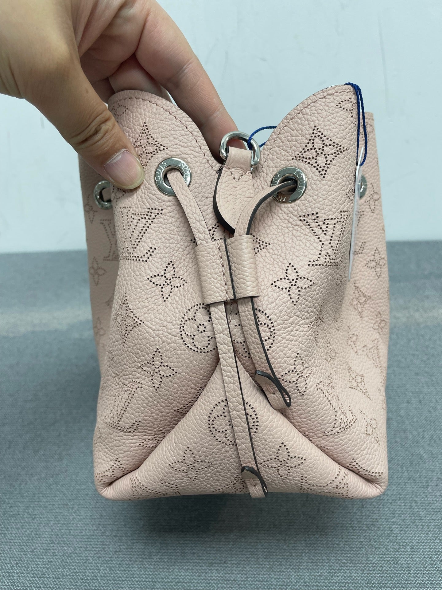 Louis Vuitton - Other - Leather - Pink - (medium)