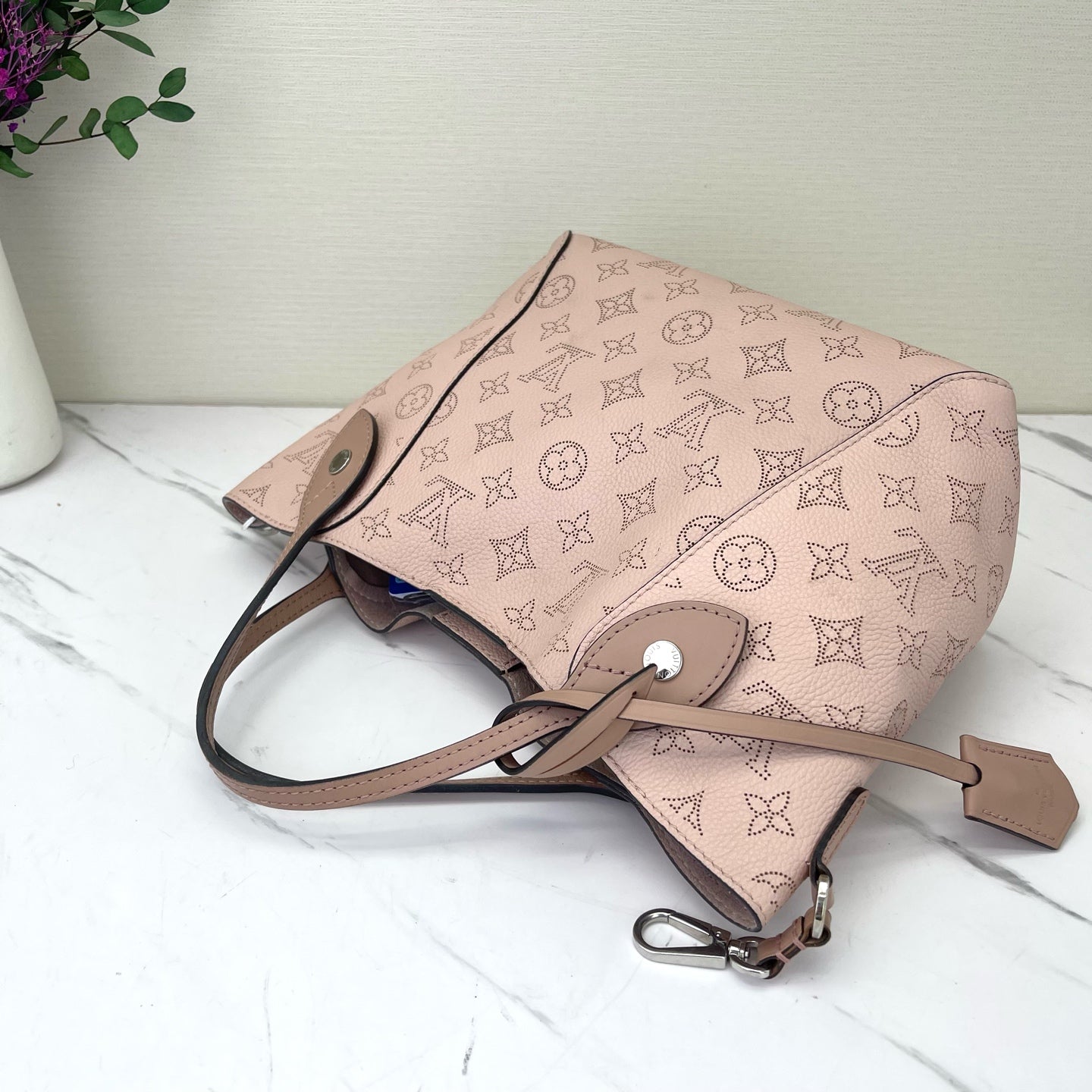 Louis Vuitton - Other - Leather - Pink - (medium)