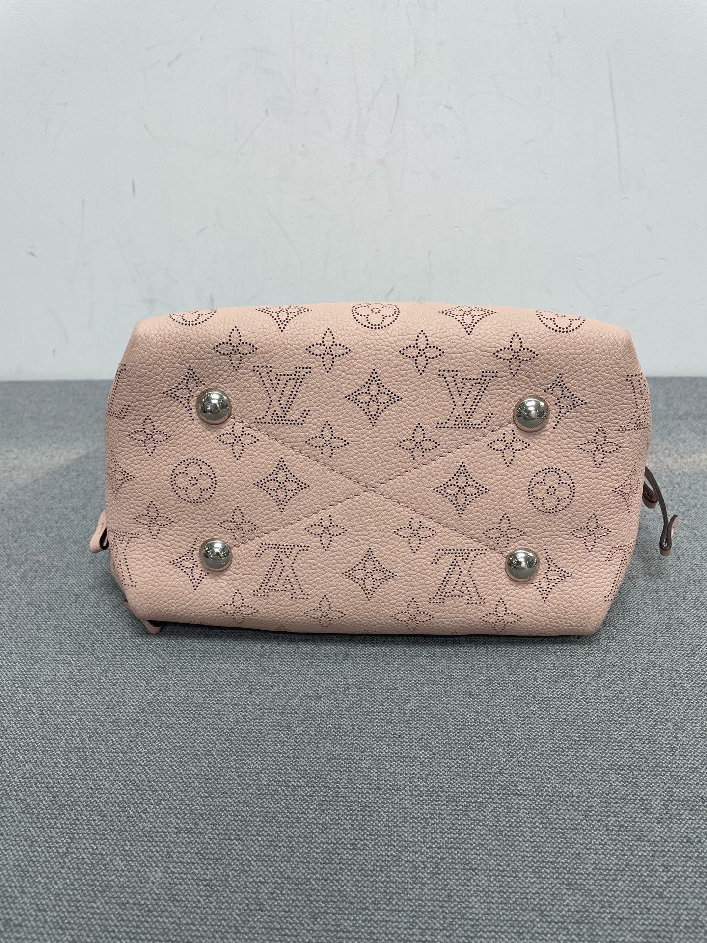 Louis Vuitton - Other - Leather - Pink - (medium)