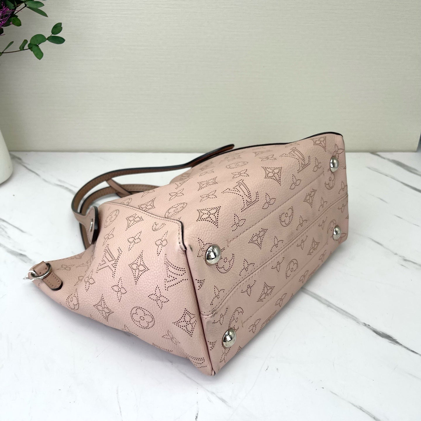 Louis Vuitton - Other - Leather - Pink - (medium)