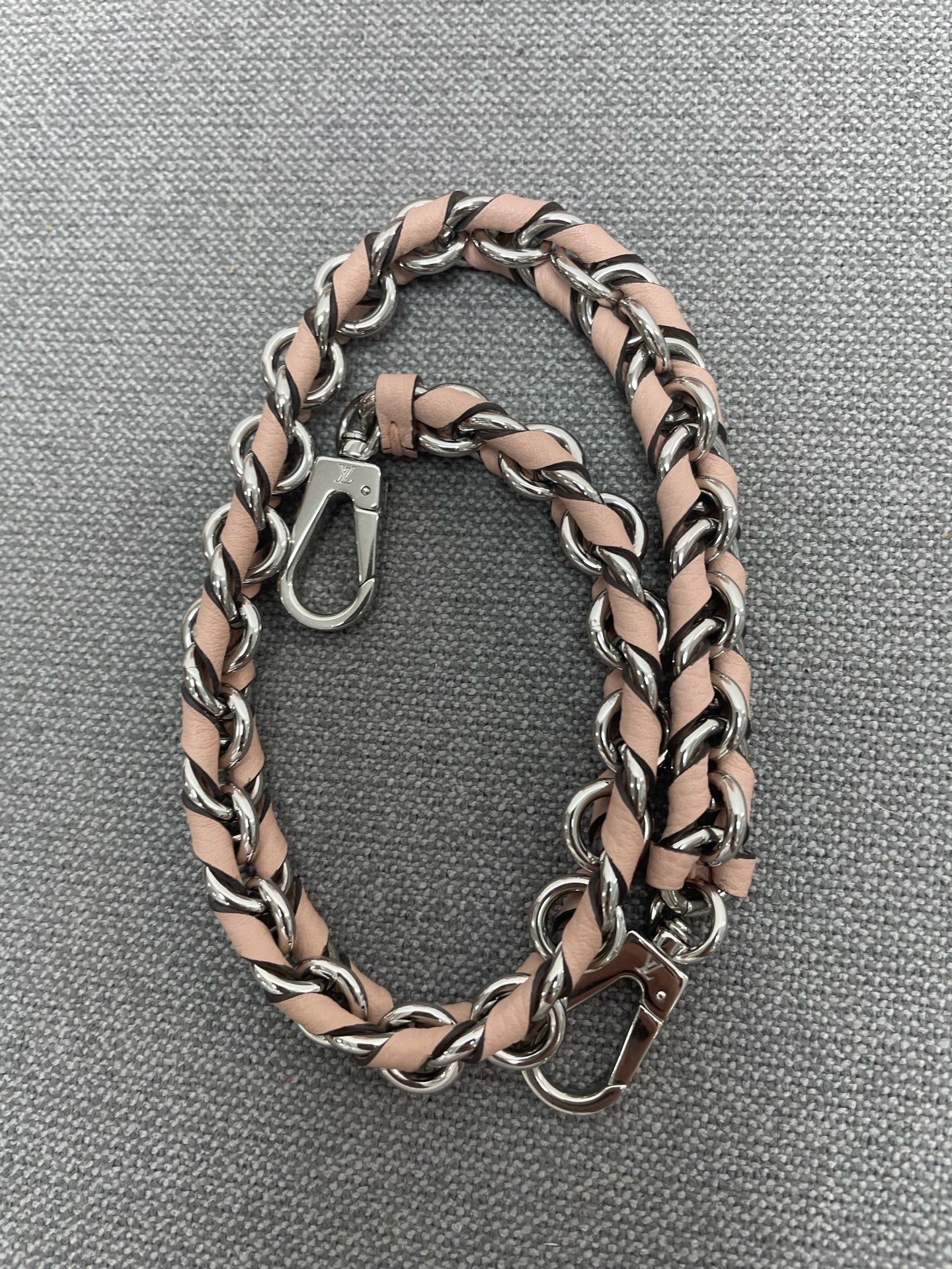 Louis Vuitton - Other - Leather - Pink - (medium)