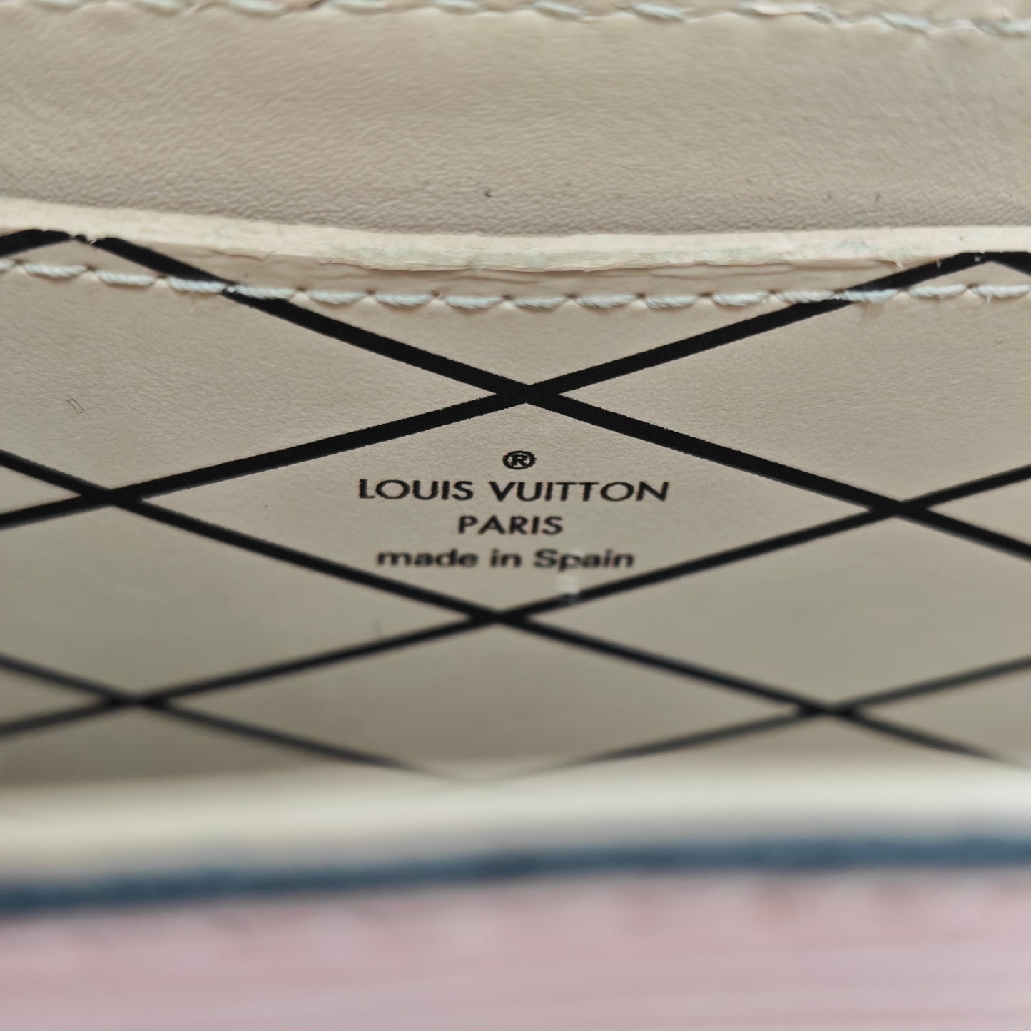 Louis Vuitton - Other - Leather - Pink - (mini)