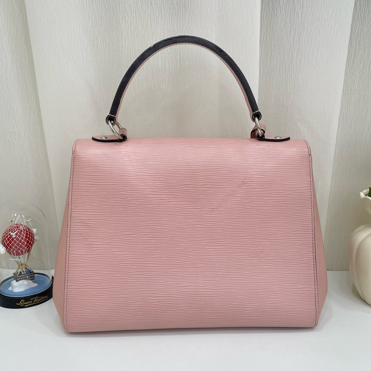 Louis Vuitton - Other - Leather - Pink - (small)