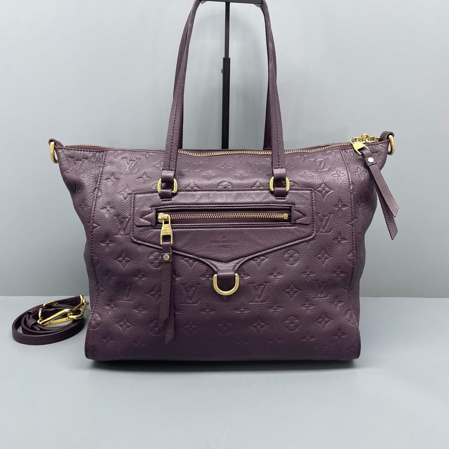Louis Vuitton - Other - Leather - Purple - (large)