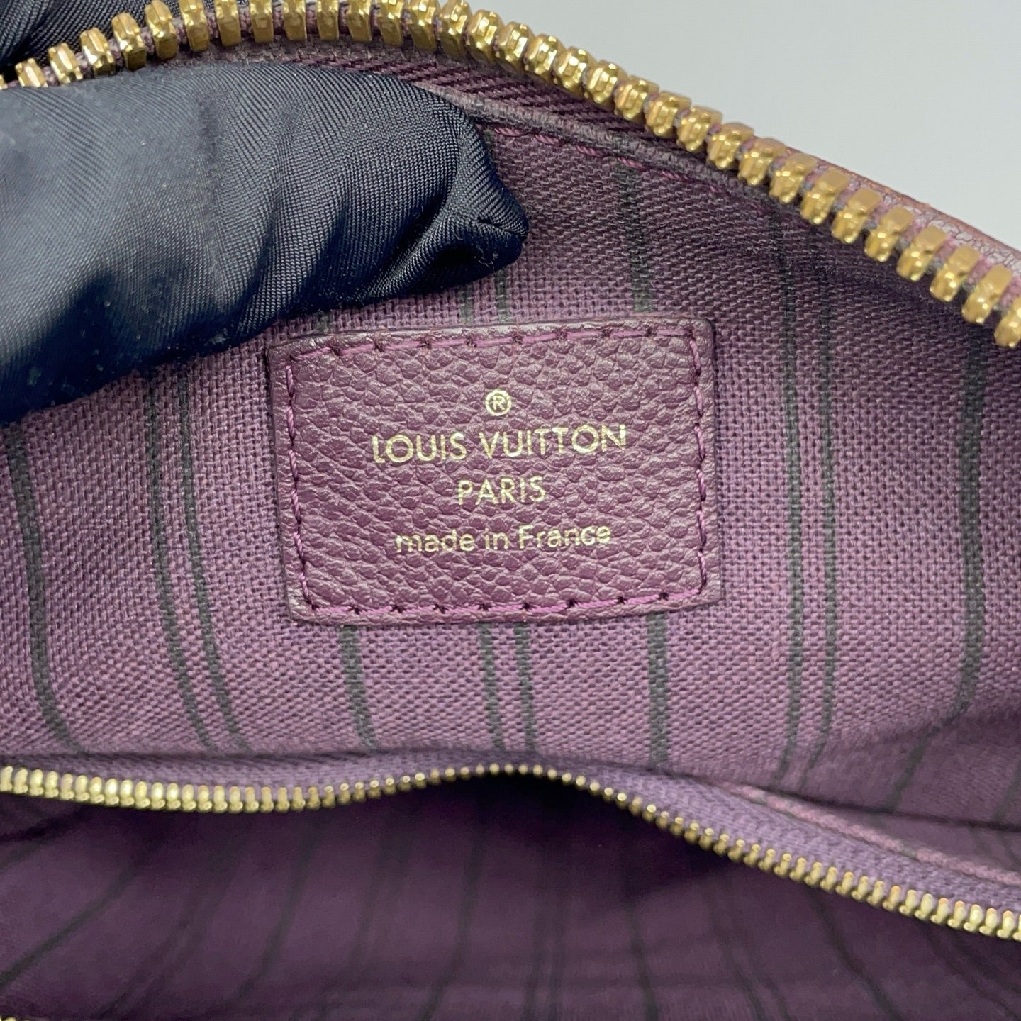 Louis Vuitton - Other - Leather - Purple - (large)