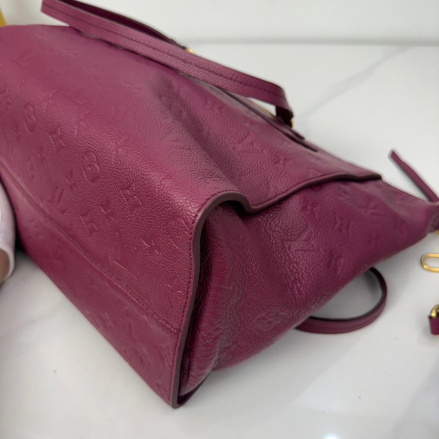 Louis Vuitton - Other - Leather - Purple - (medium)