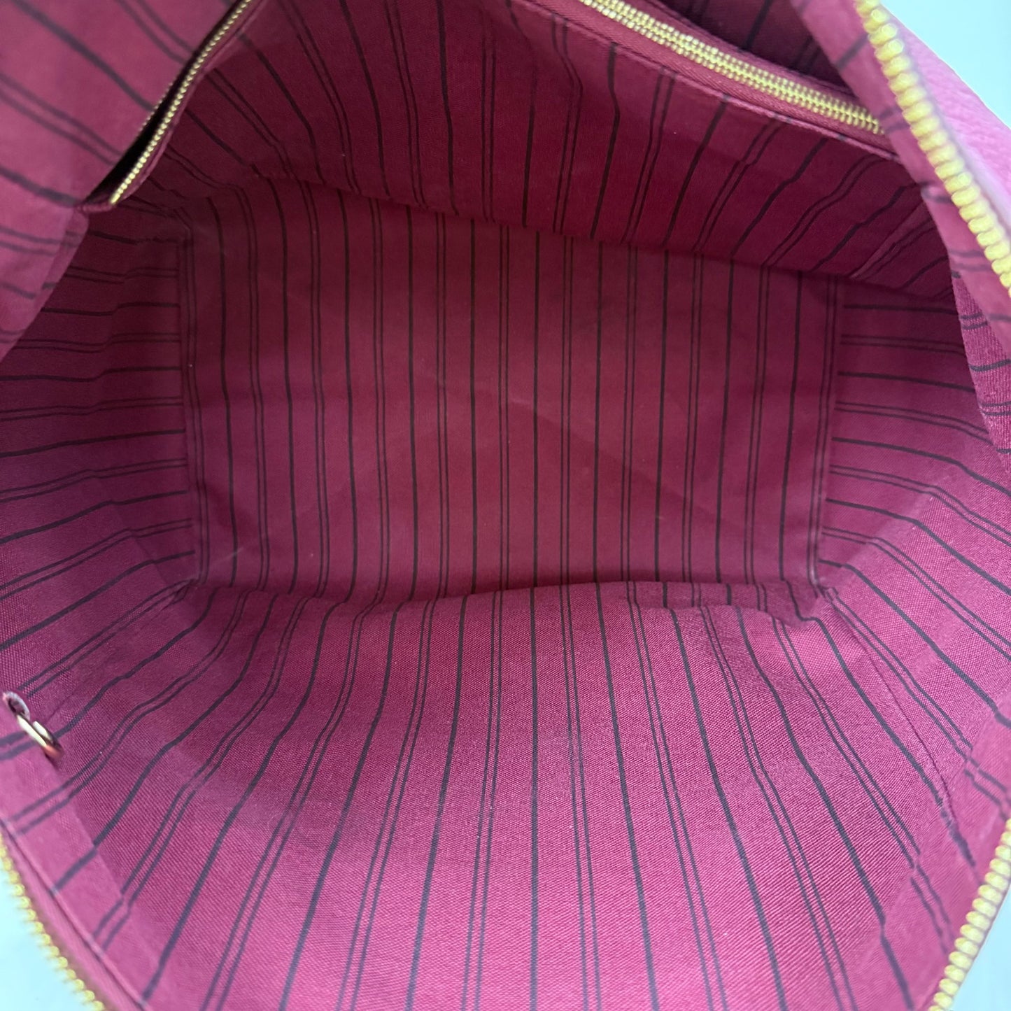 Louis Vuitton - Other - Leather - Purple - (medium)