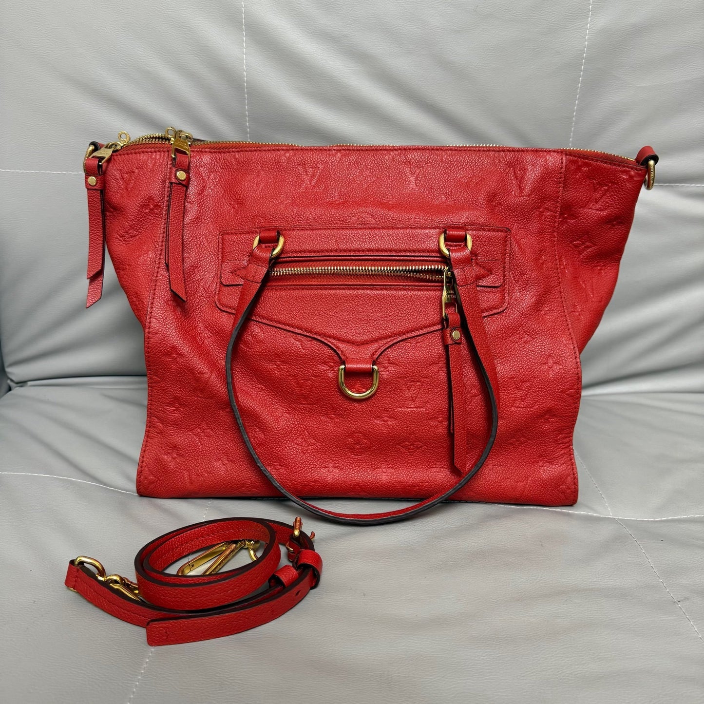 Louis Vuitton - Other - Leather - Red - (medium)