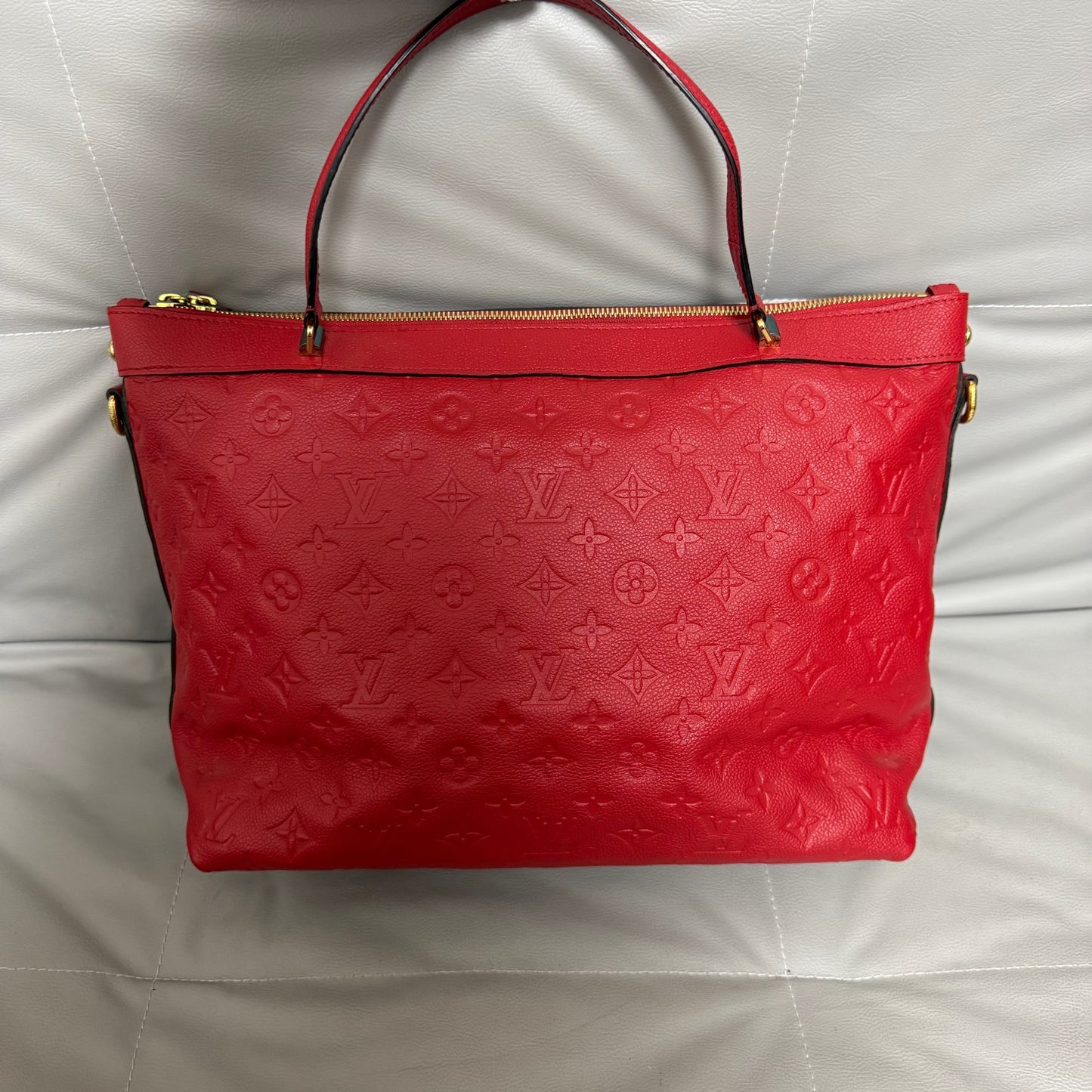 Louis Vuitton - Other - Leather - Red - (medium)